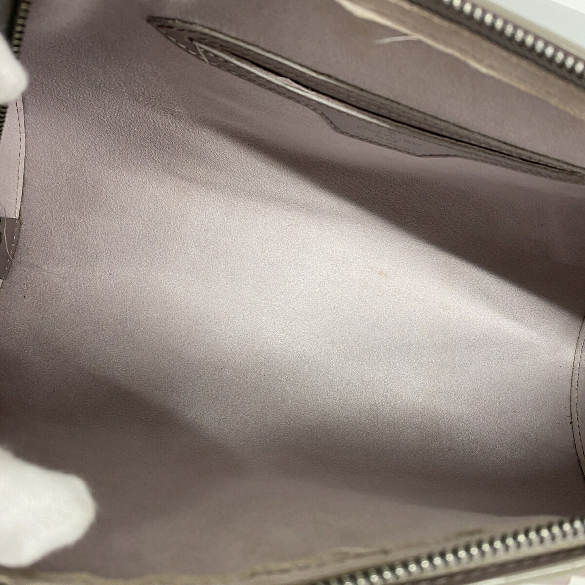 Louis Vuitton Lilac Handbag (Pre-Owned)