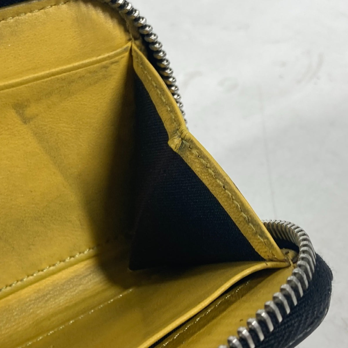 Fendi Black Yellow Leather Coin Purse/Coin Case (Pre-Owned)