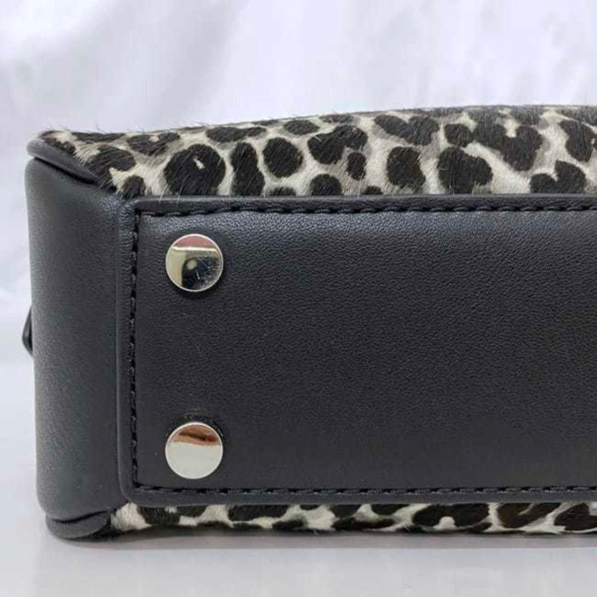 Michael Kors Black Gray White Leather Leather Handbag (Pre-Owned)
