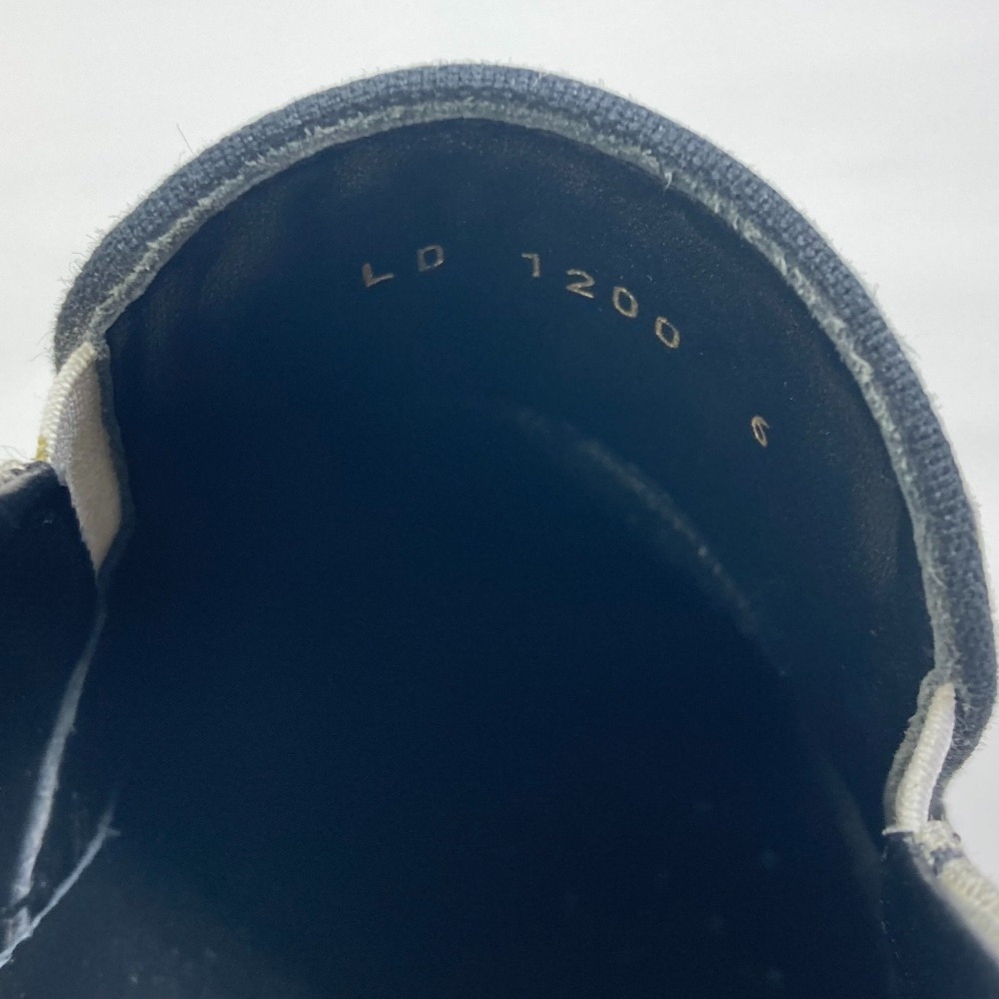 Louis Vuitton Black Gray Sneakers (Pre-Owned)