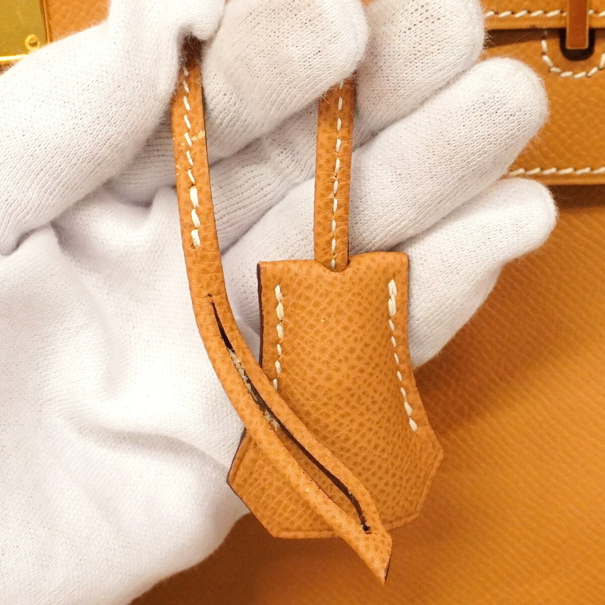 Hermes Natural Courchevel Leather Handbag (Pre-Owned)