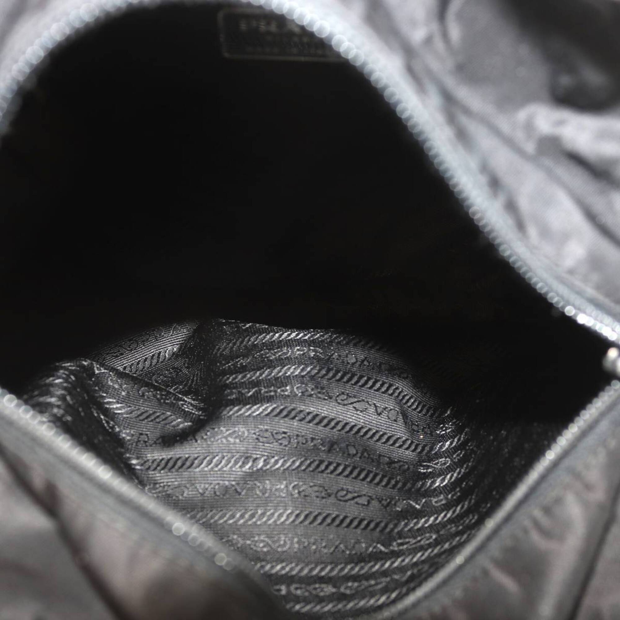 Prada Black Tote Bag (Pre-Owned)
