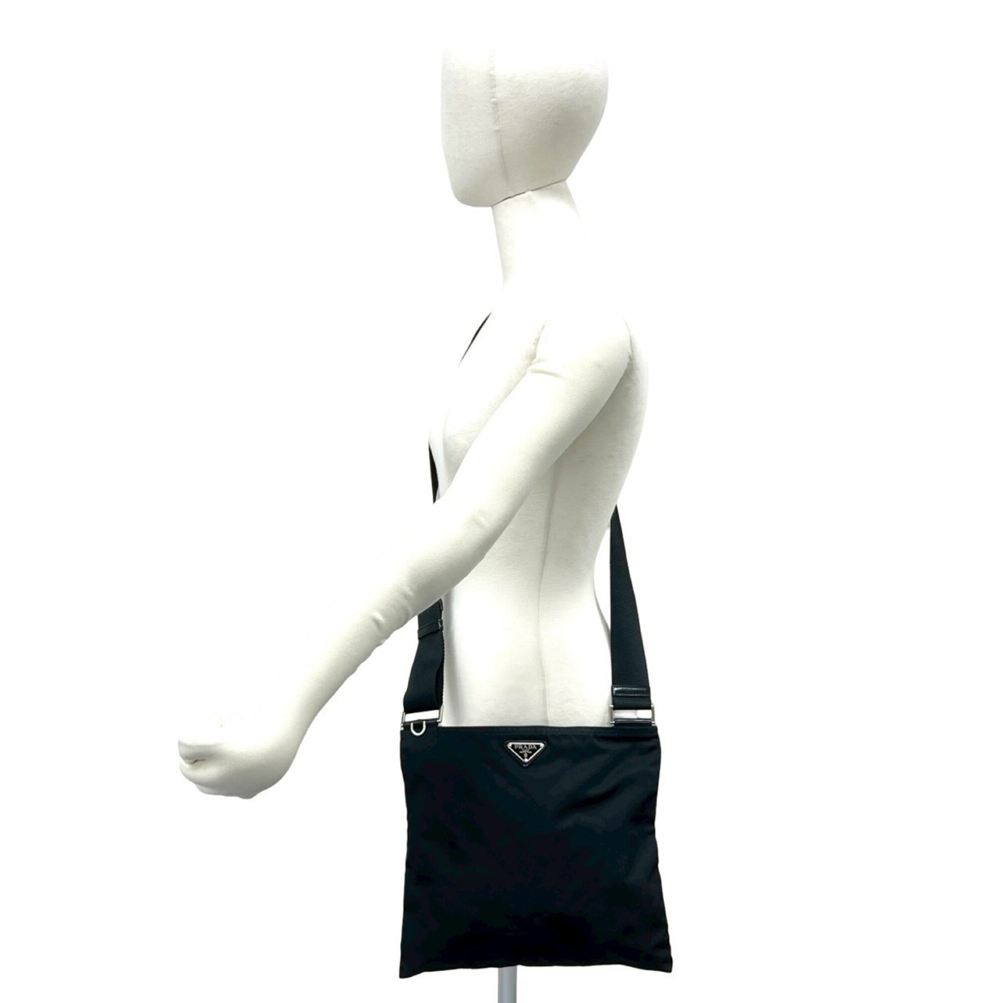 Prada Black Nylon Handbag Pochette Shoulder Bag (Pre-Owned)