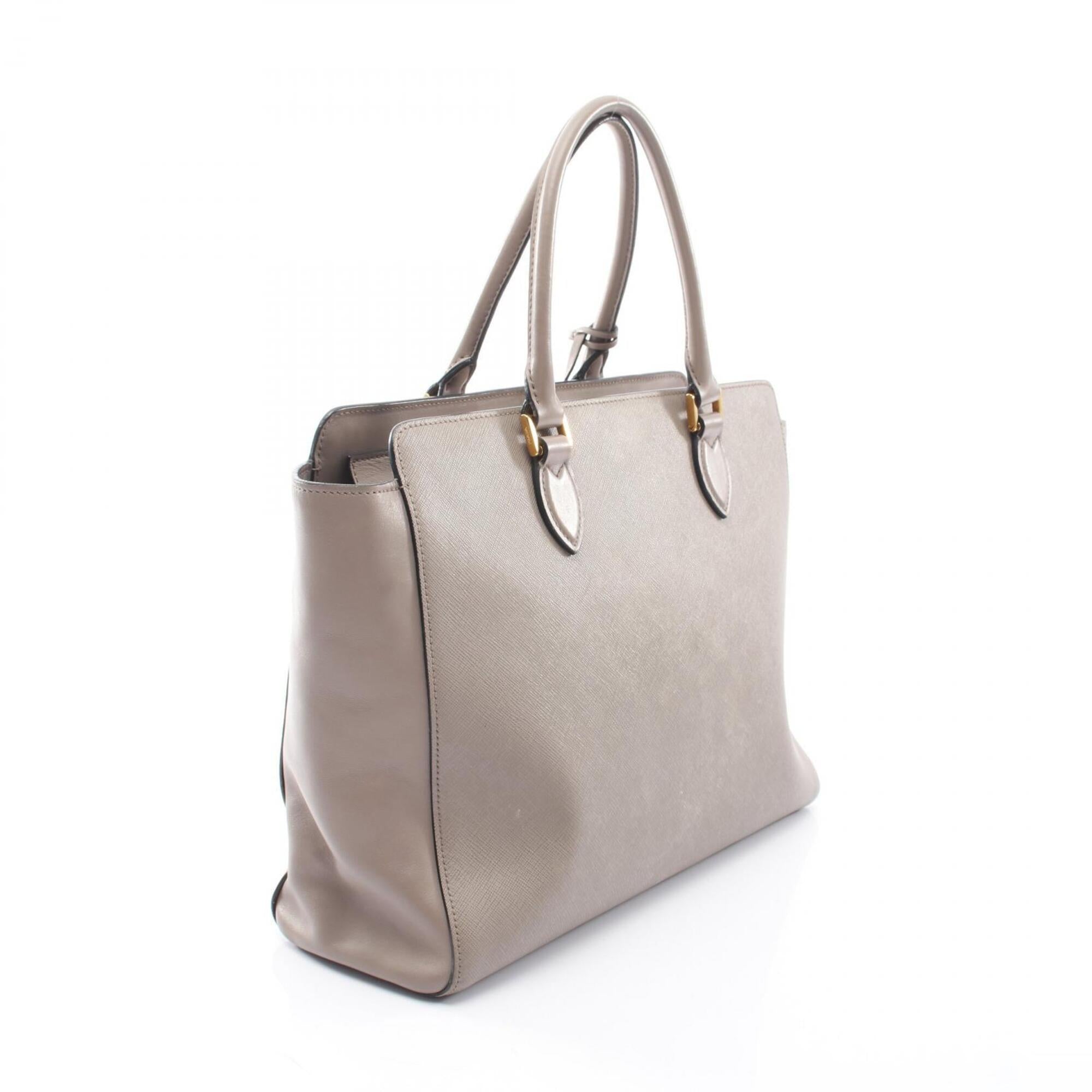 Prada Beige Leather Handbag (Pre-Owned)