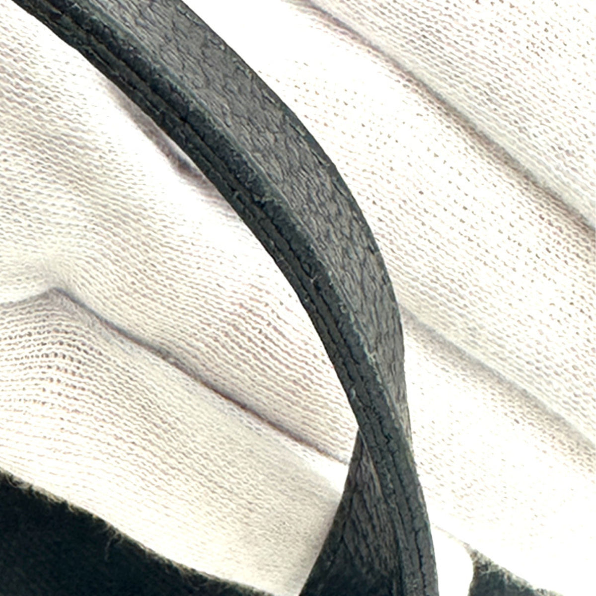 Gucci Black Monotone Gg Canvas Handbag (Pre-Owned)