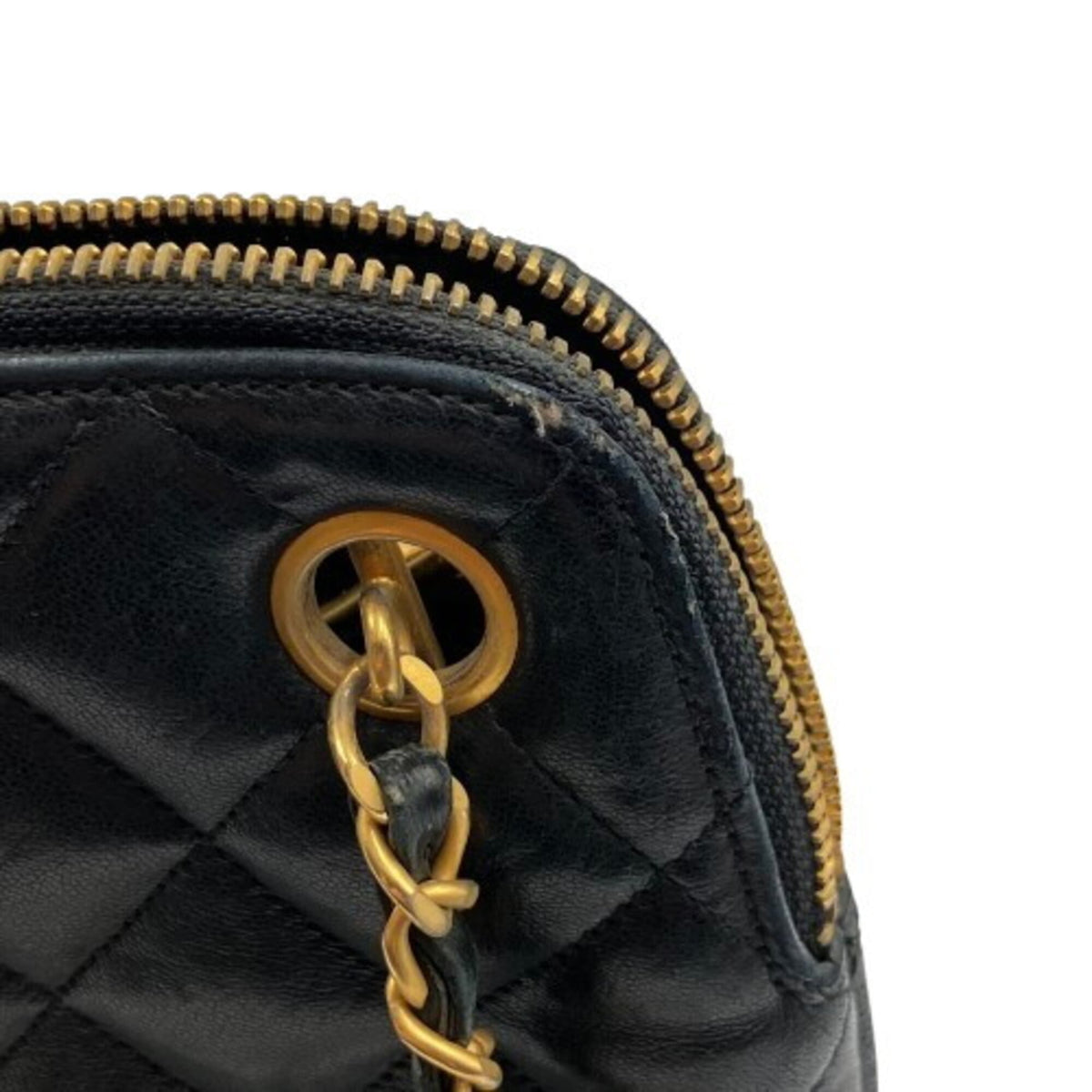 Chanel Matelasse Black Leather Shoulder Bag (Pre-Owned)