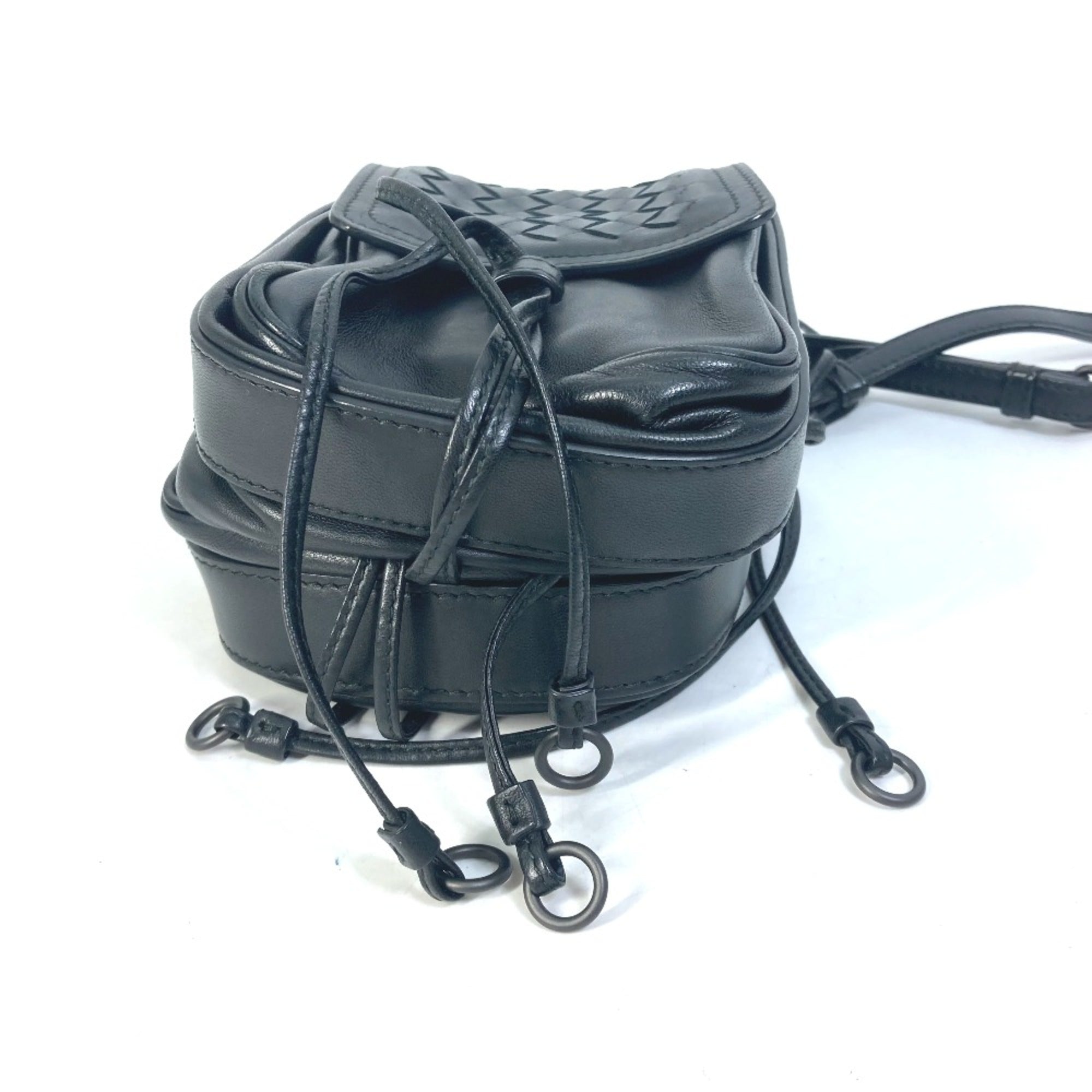 Bottega Veneta Black Leather Shoulder Bag (Pre-Owned)