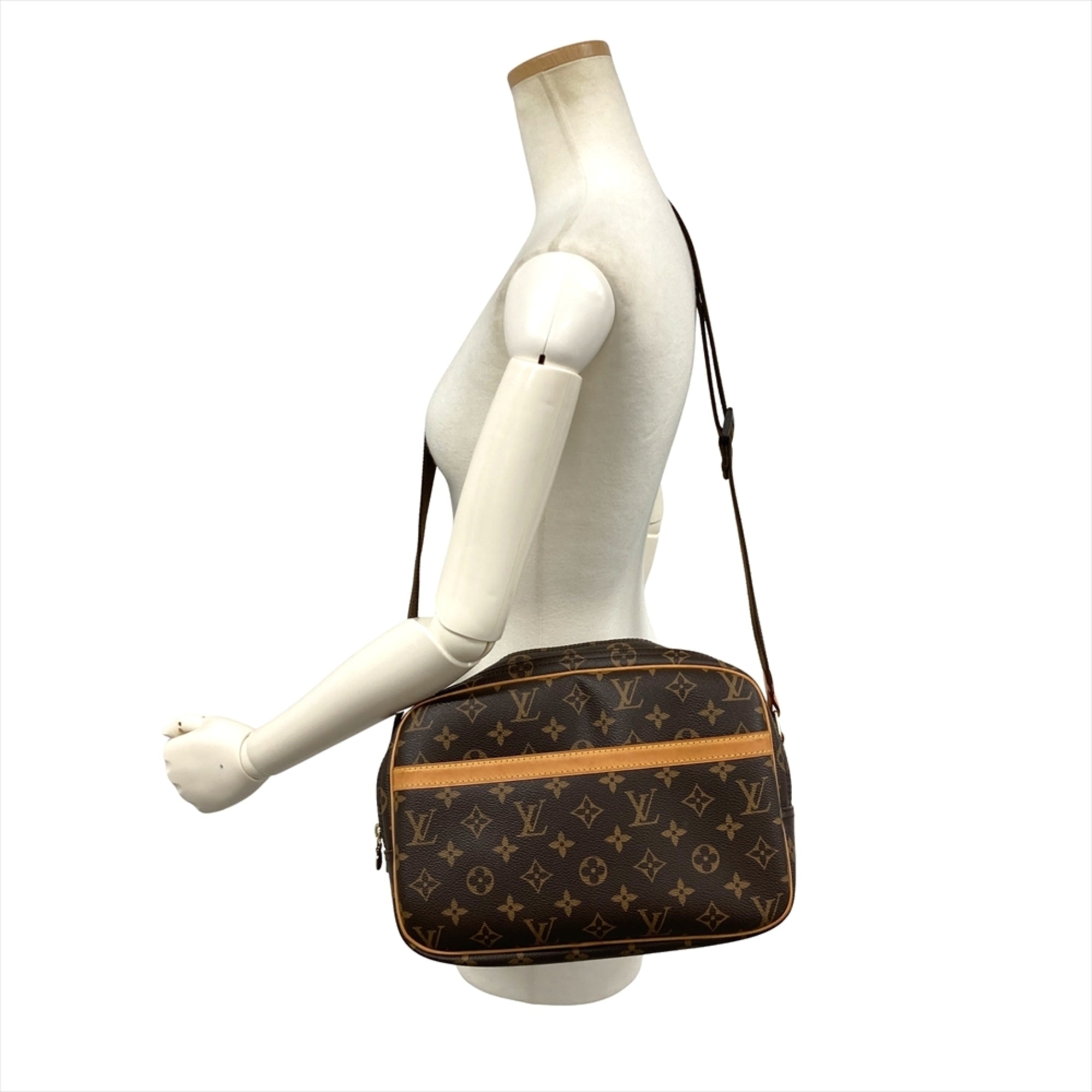 Louis Vuitton Brown Monogram Canvas Shoulder Bag (Pre-Owned)
