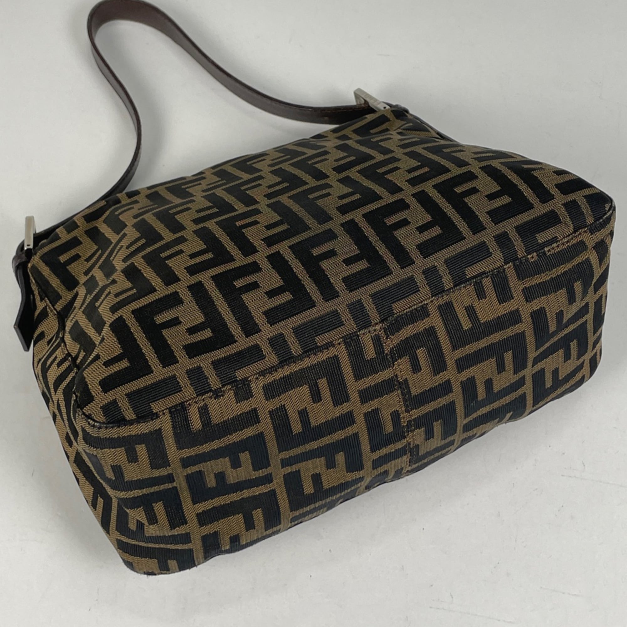 Fendi Brown Canvas Leather Handbag Shoulder Bag (Pre-Owned)