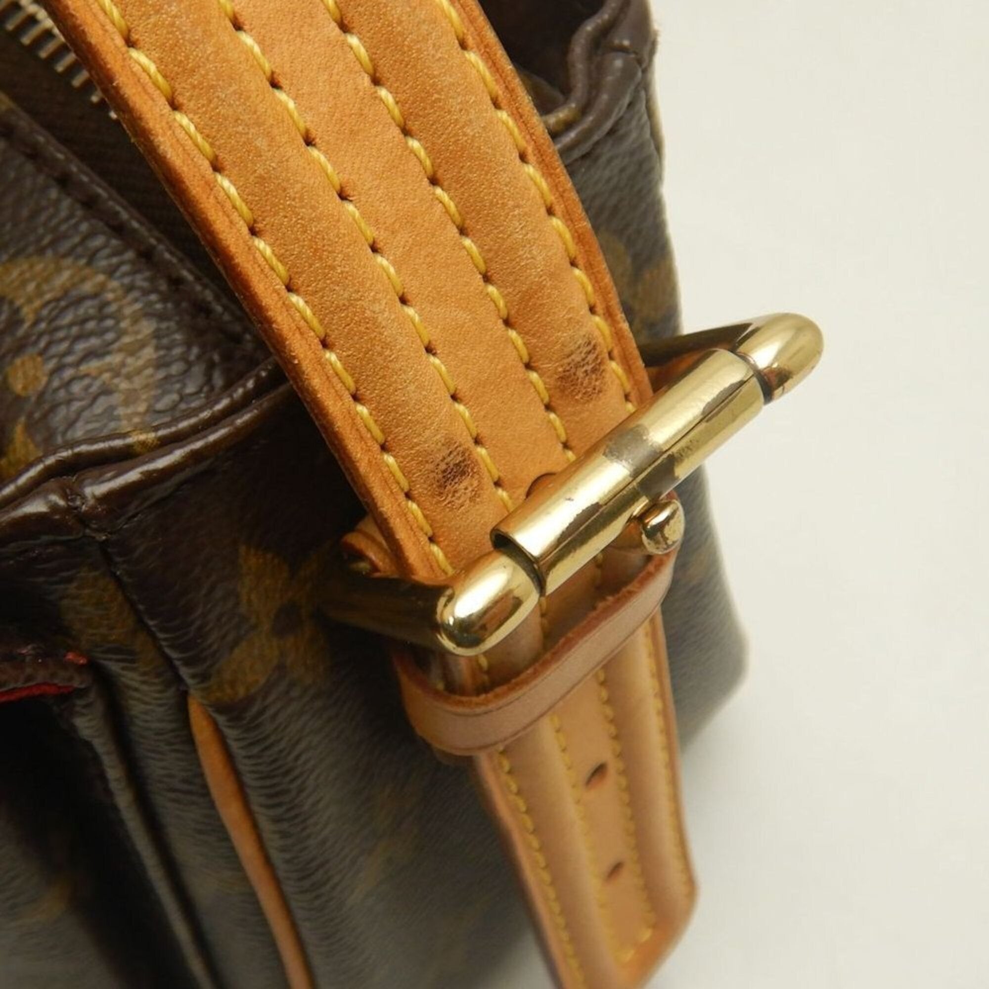 Louis Vuitton Monogram Brown Monogram Shoulder Bag (Pre-Owned)