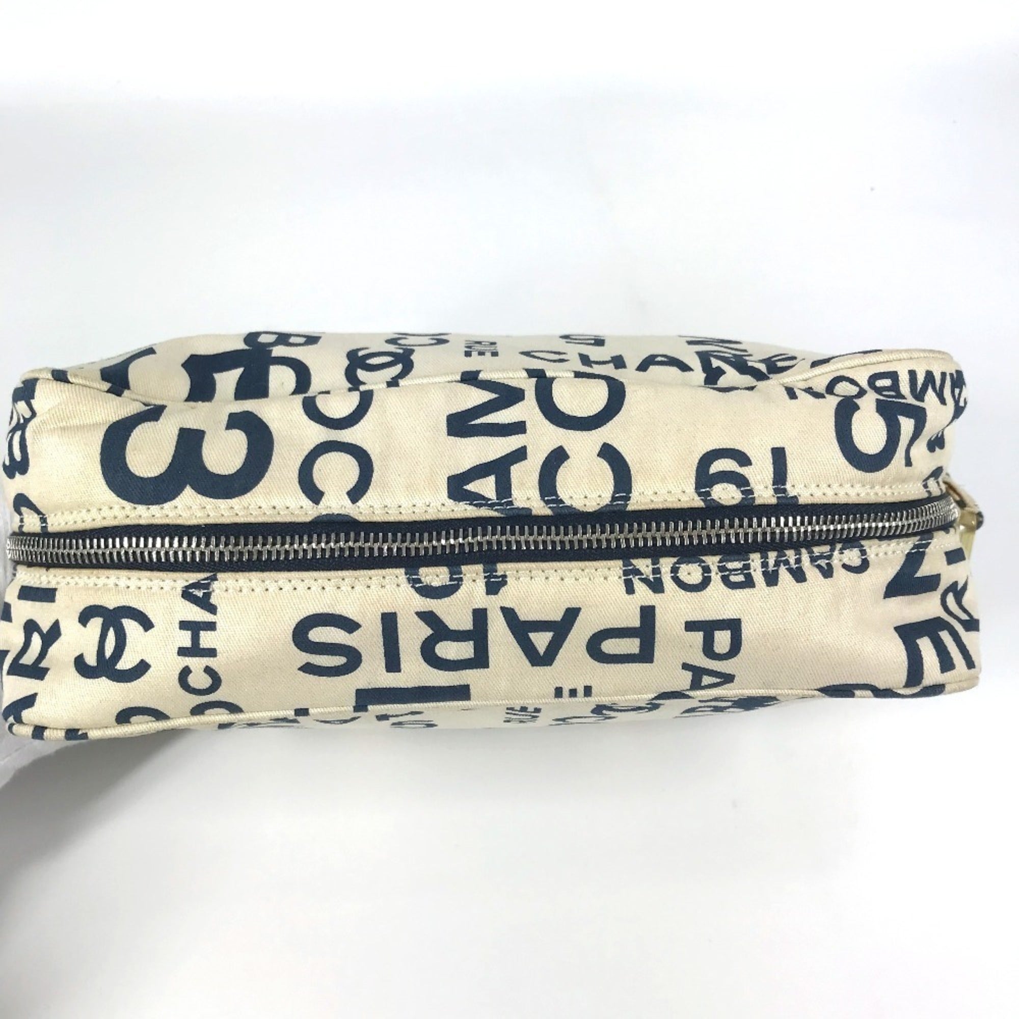 Chanel Navy White Canvas Clutch Bag (Pre-Owned)