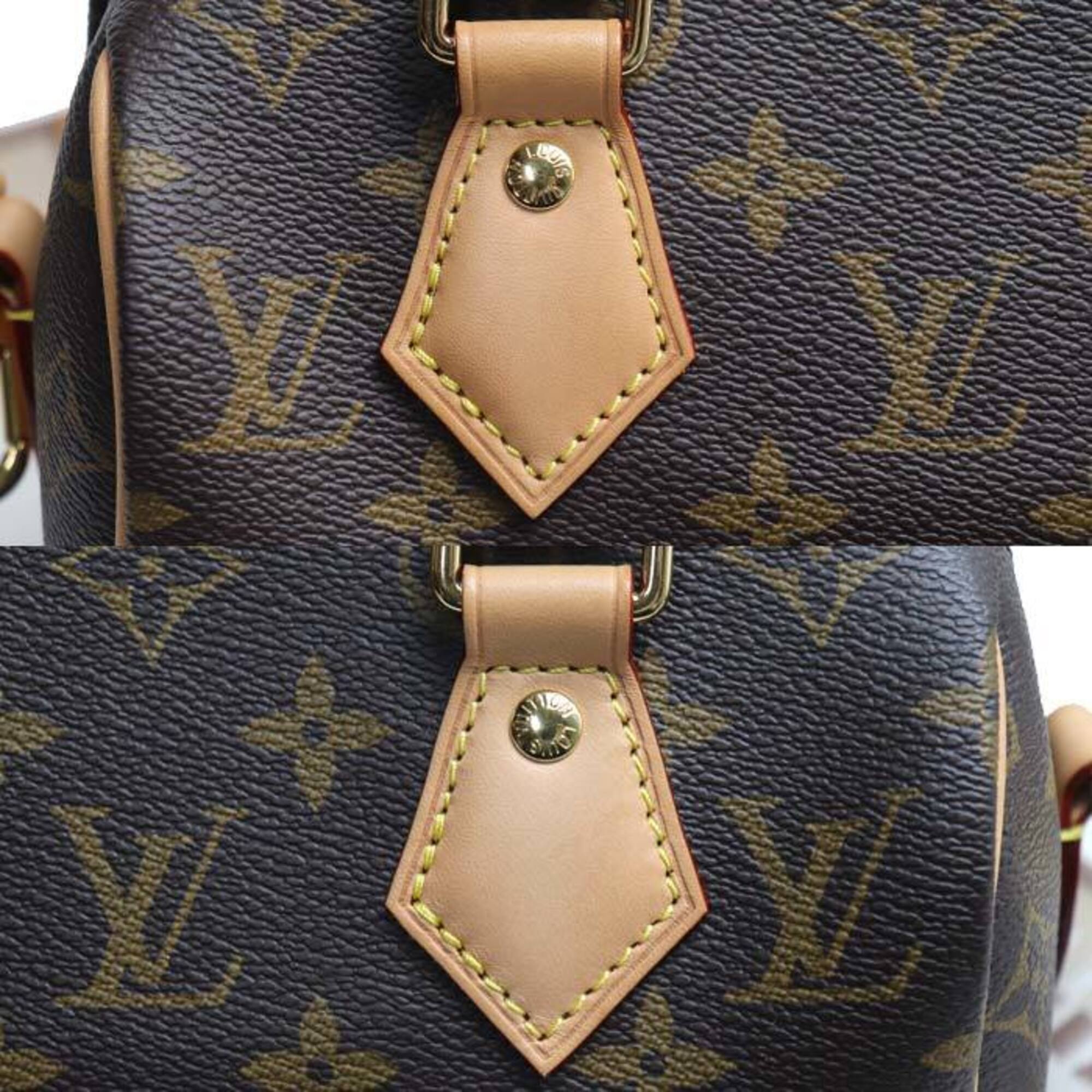 Louis Vuitton Beige Shoulder Bag (Pre-Owned)