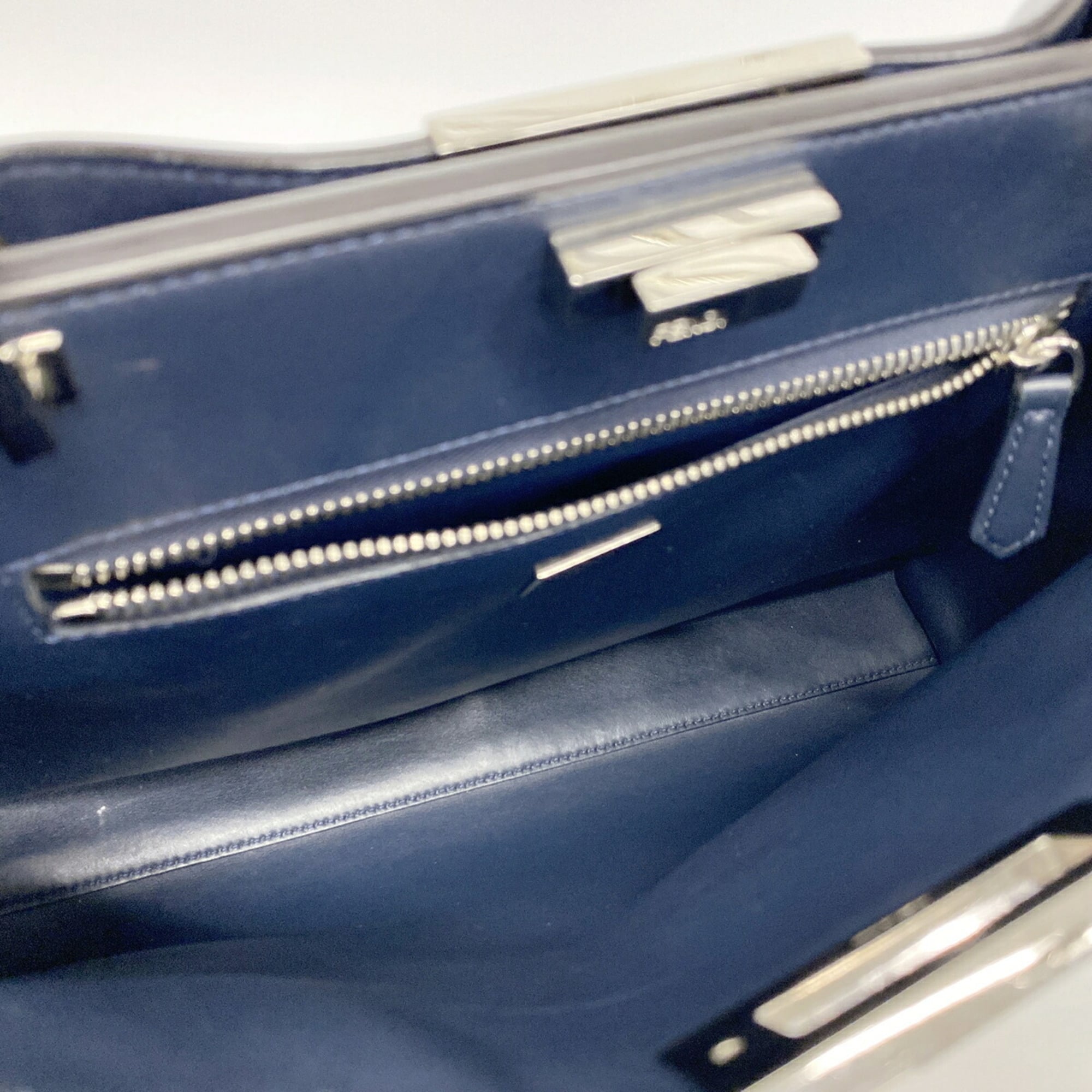 Fendi Gray Leather Handbag (Pre-Owned)