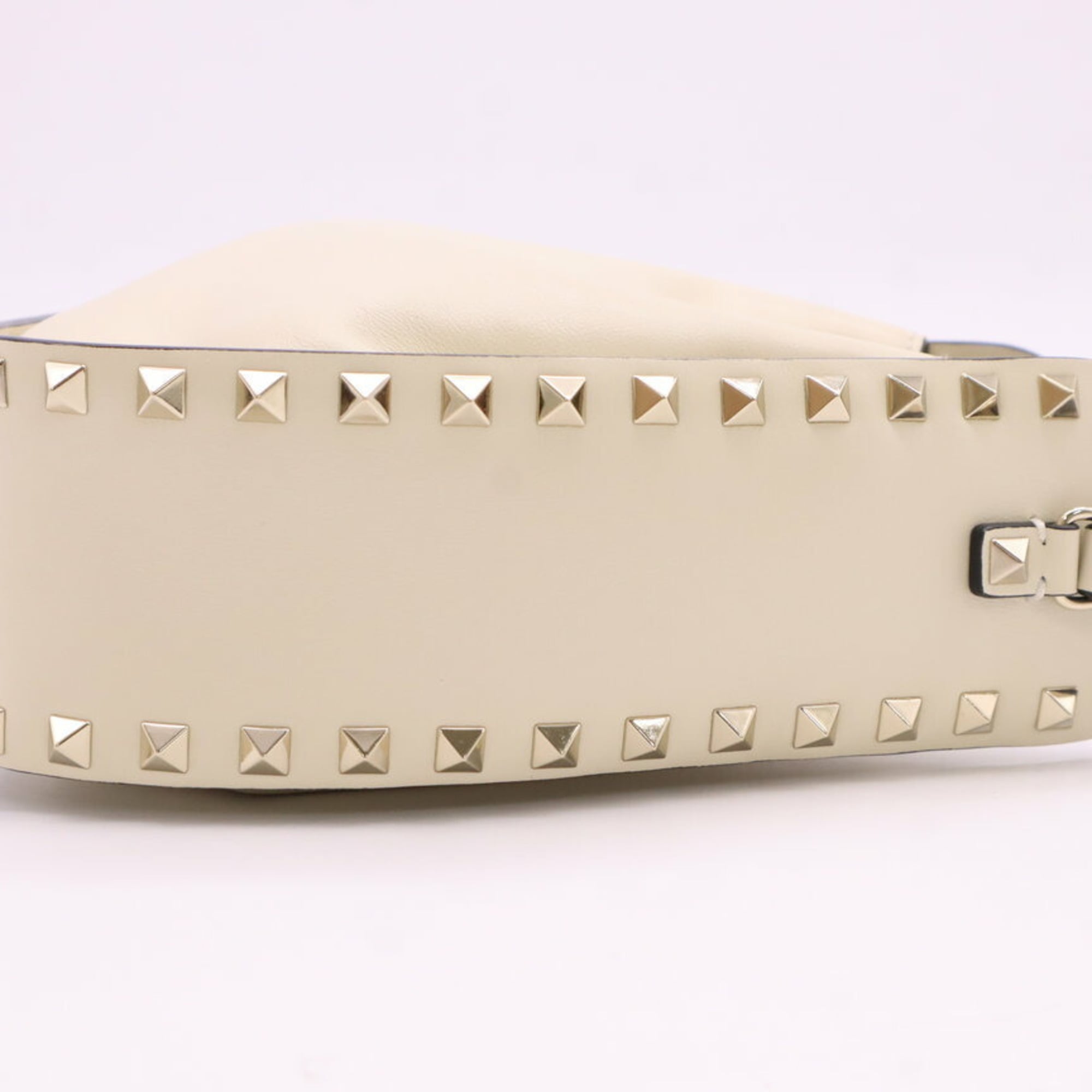 Valentino Ivory Leather Shoulder Bag (Pre-Owned)