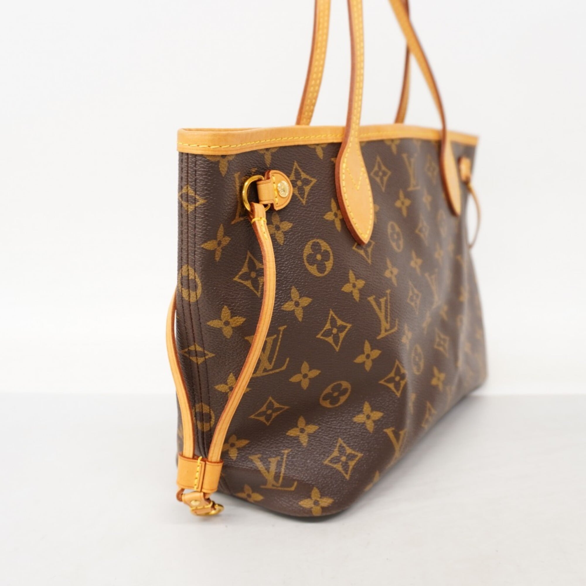 Louis Vuitton Fuchsia Tote Bag (Pre-Owned)