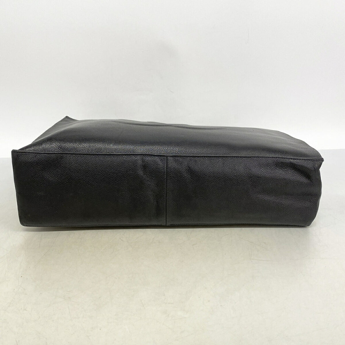 Chanel Black Grained Calfskin Tote Bag (Pre-Owned)