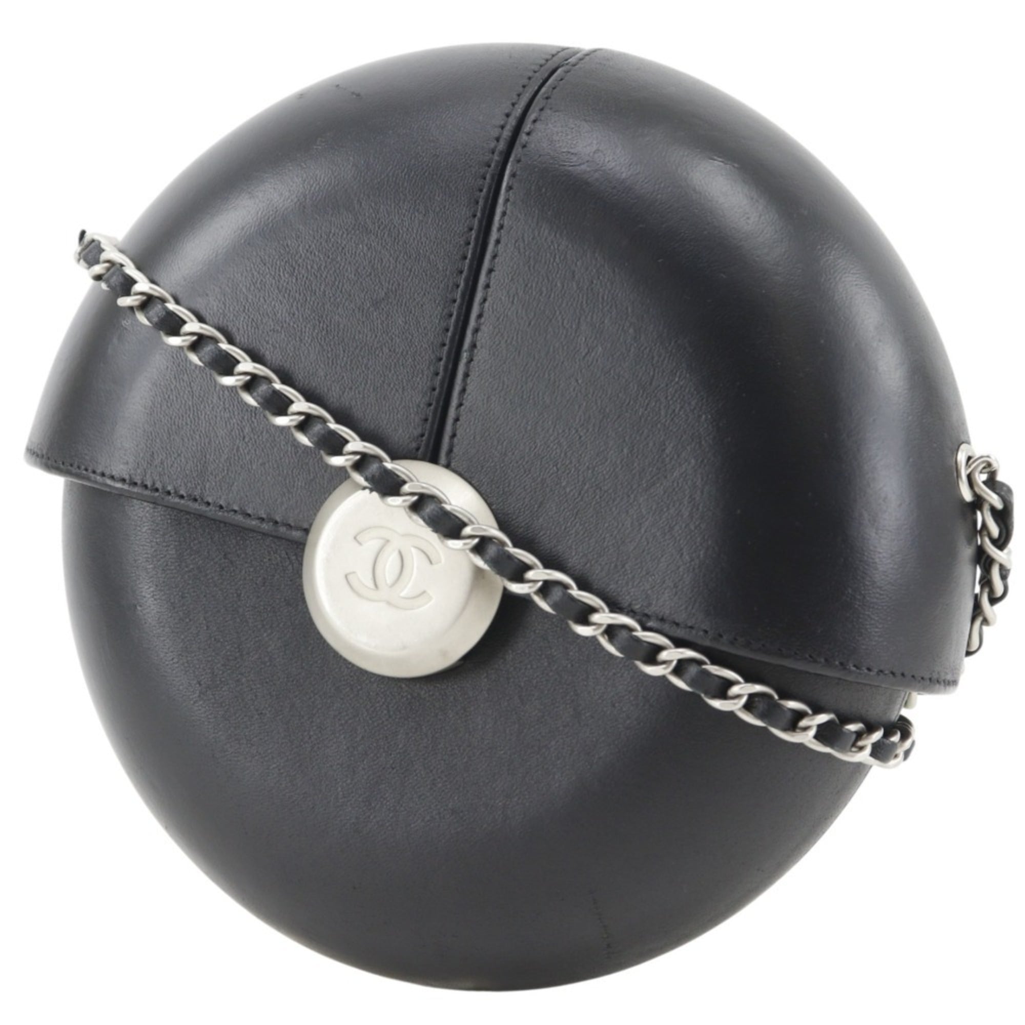 Chanel Black Leather Shoulder Bag (Pre-Owned)