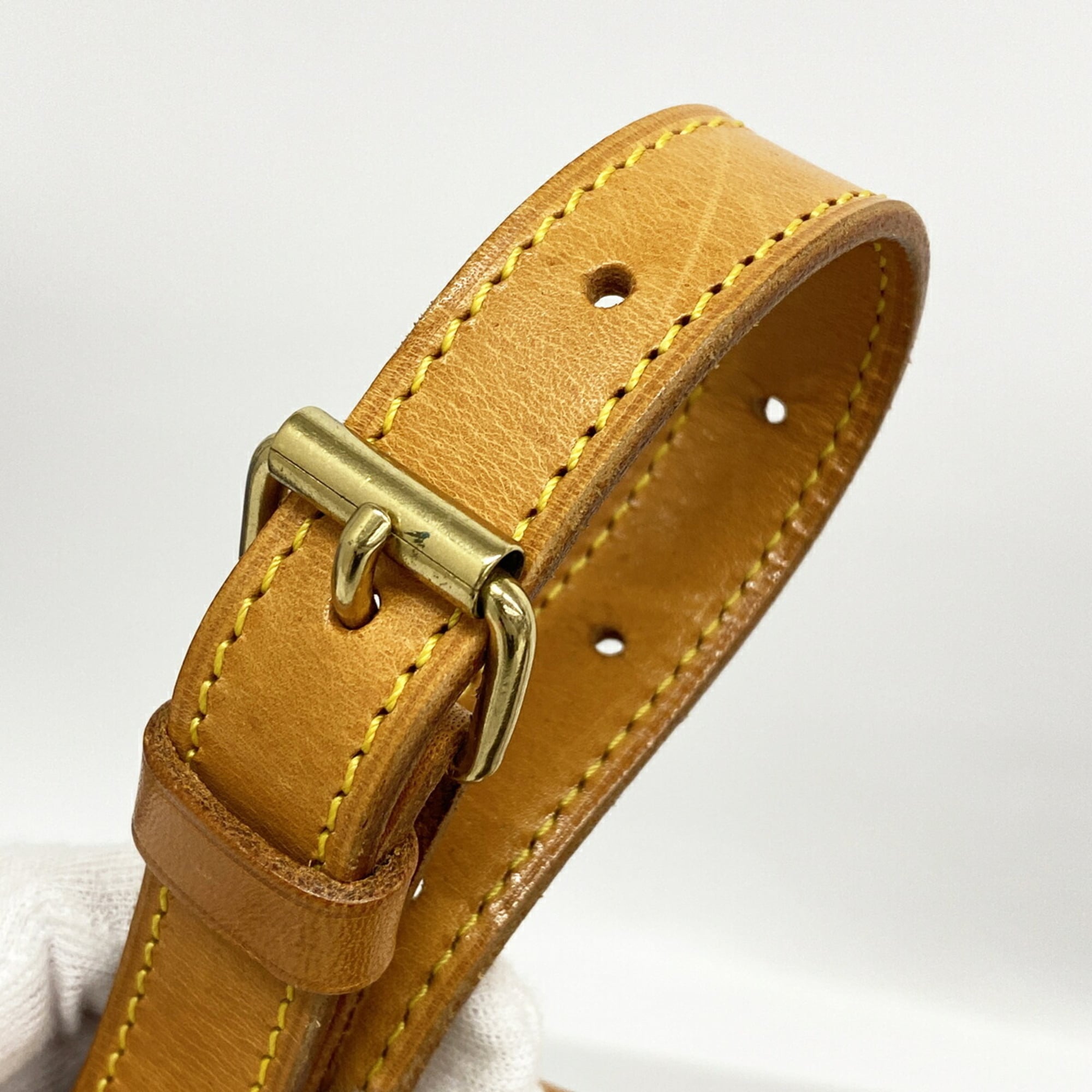 Louis Vuitton Brown Shoulder Bag (Pre-Owned)