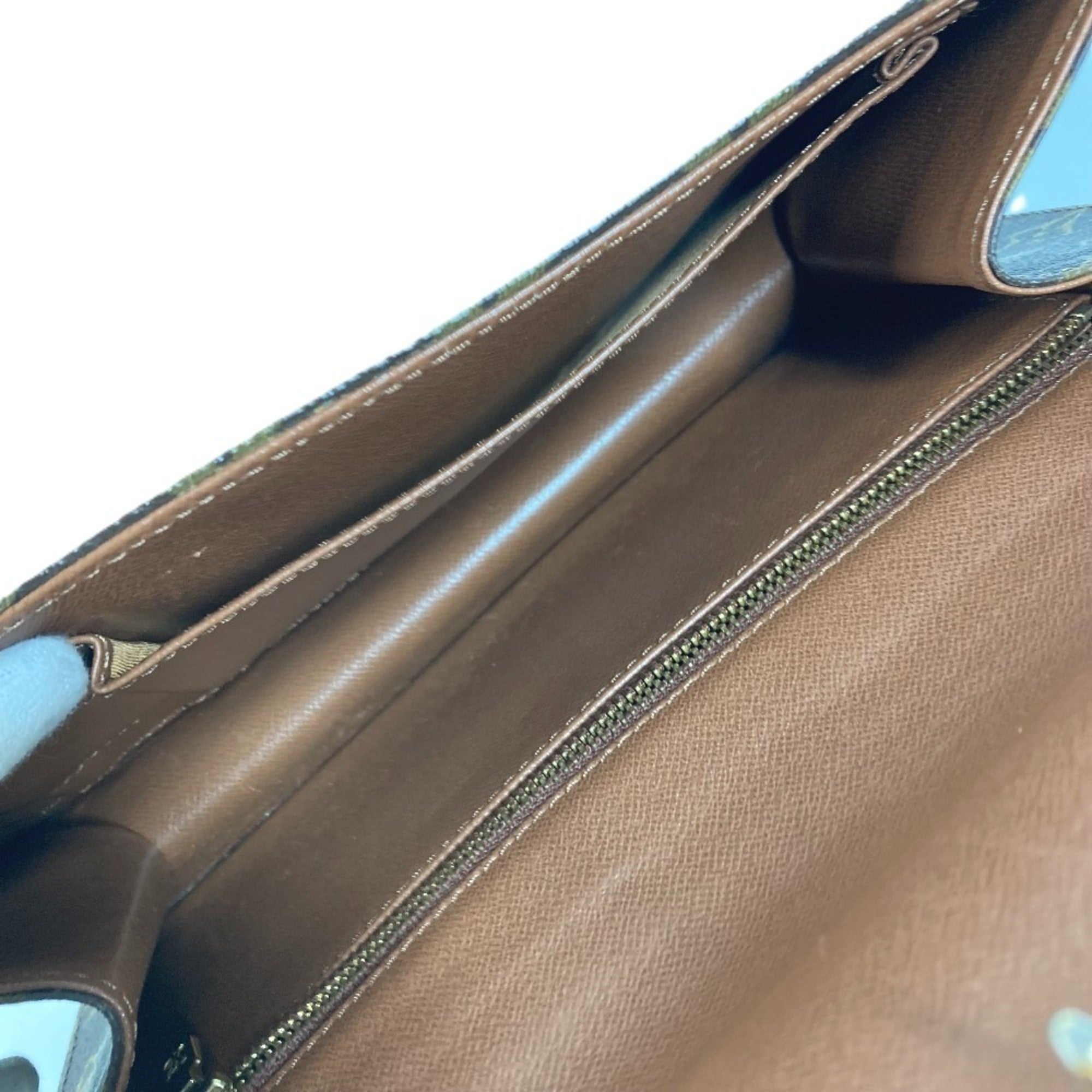 Louis Vuitton Brown Monogram Clutch Bag Handbag Pochette Pouch (Pre-Owned)