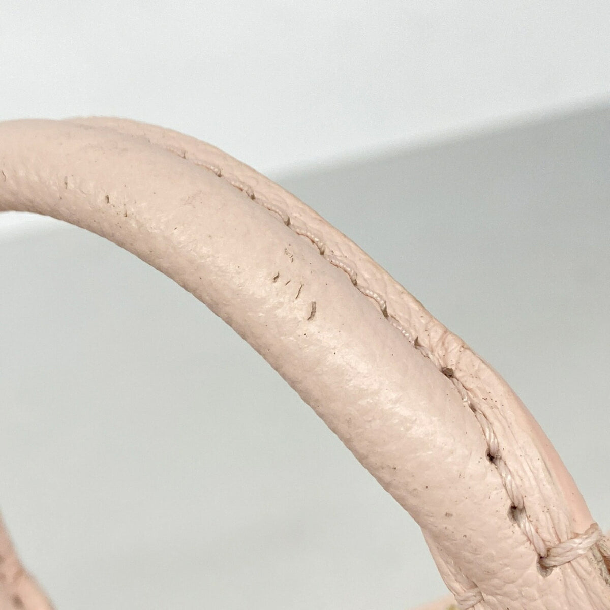 Louis Vuitton Pink Handbag (Pre-Owned)