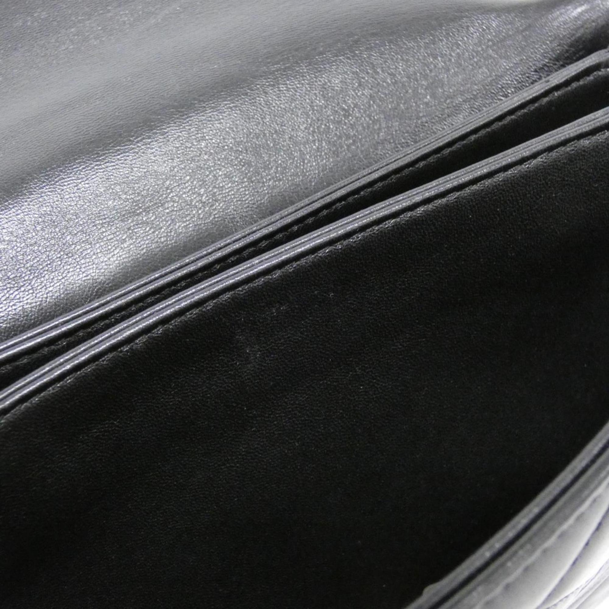 Chanel Black Leather Shoulder Bag (Pre-Owned)