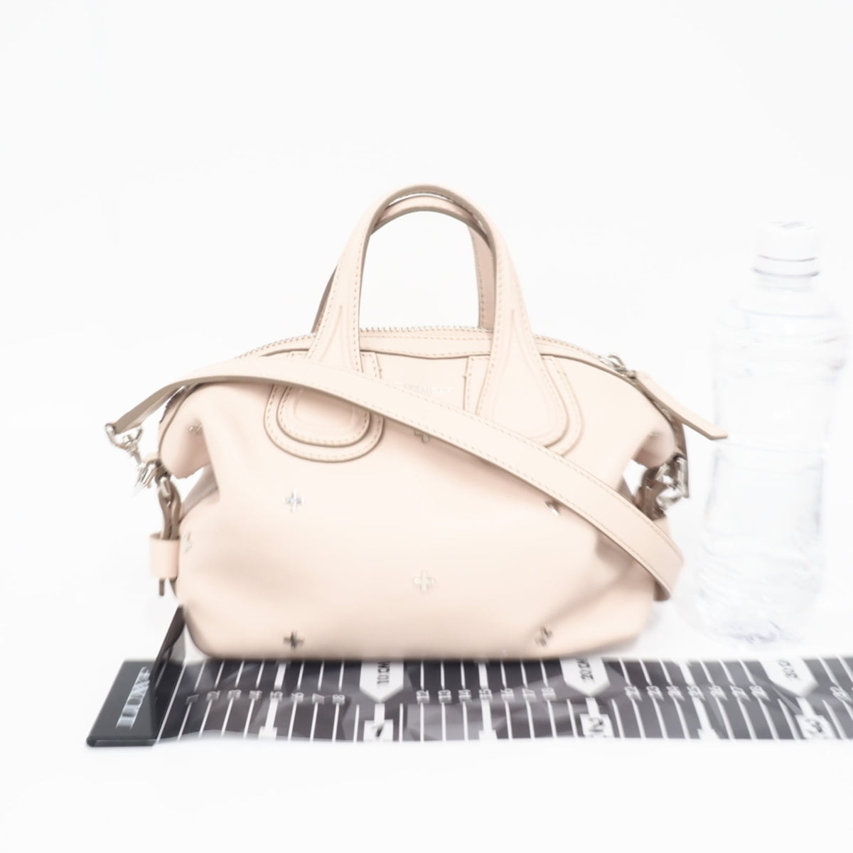 Givenchy Pink Beige Leather Handbag (Pre-Owned)