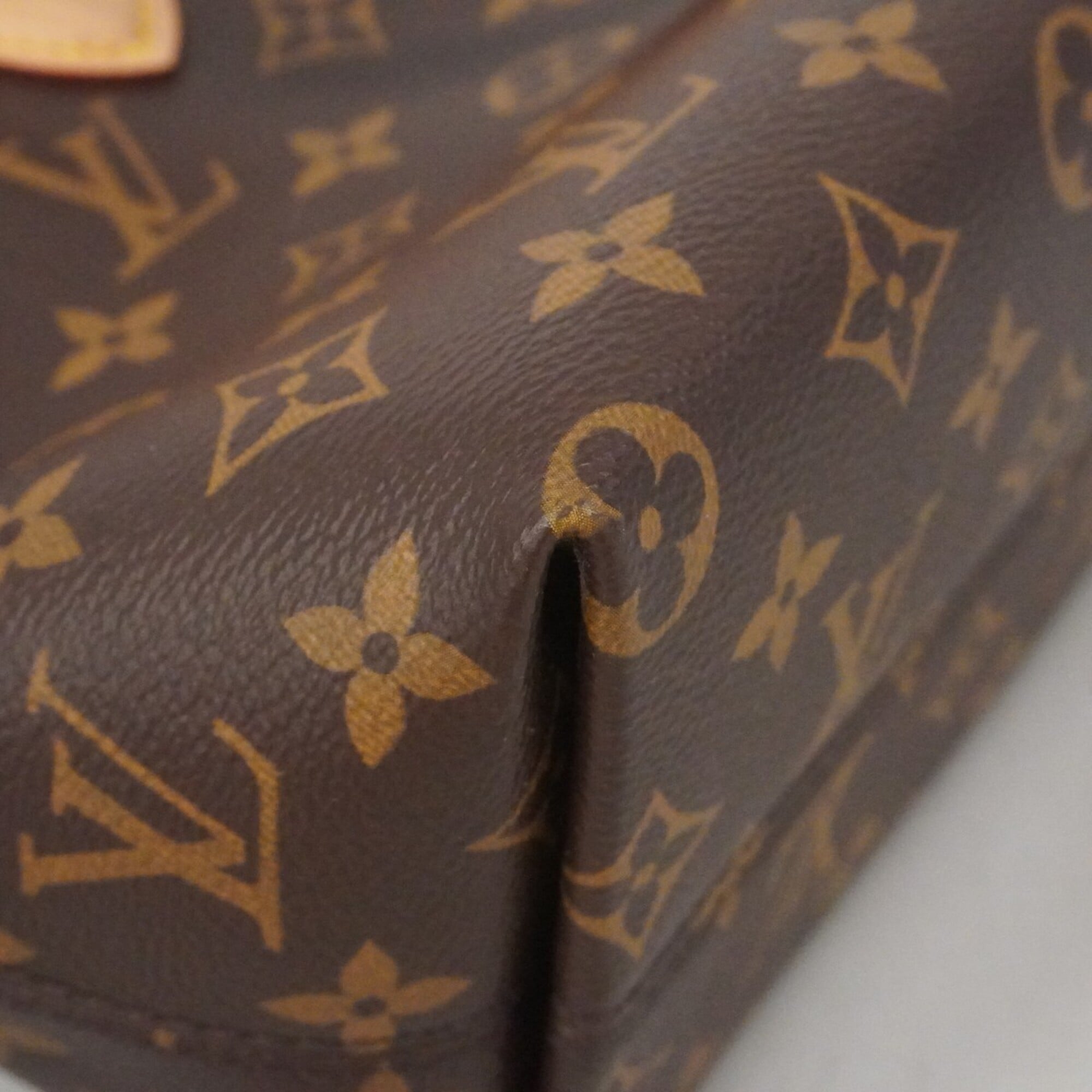 Louis Vuitton Brown Handbag (Pre-Owned)