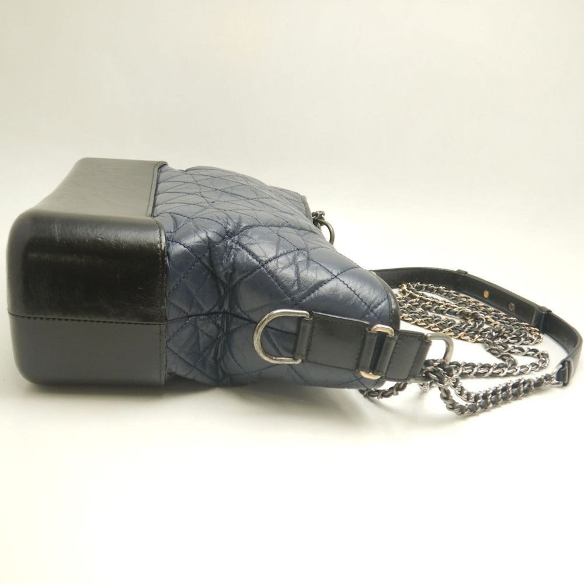 Chanel Black Navy Leather Shoulder Bag (Pre-Owned)