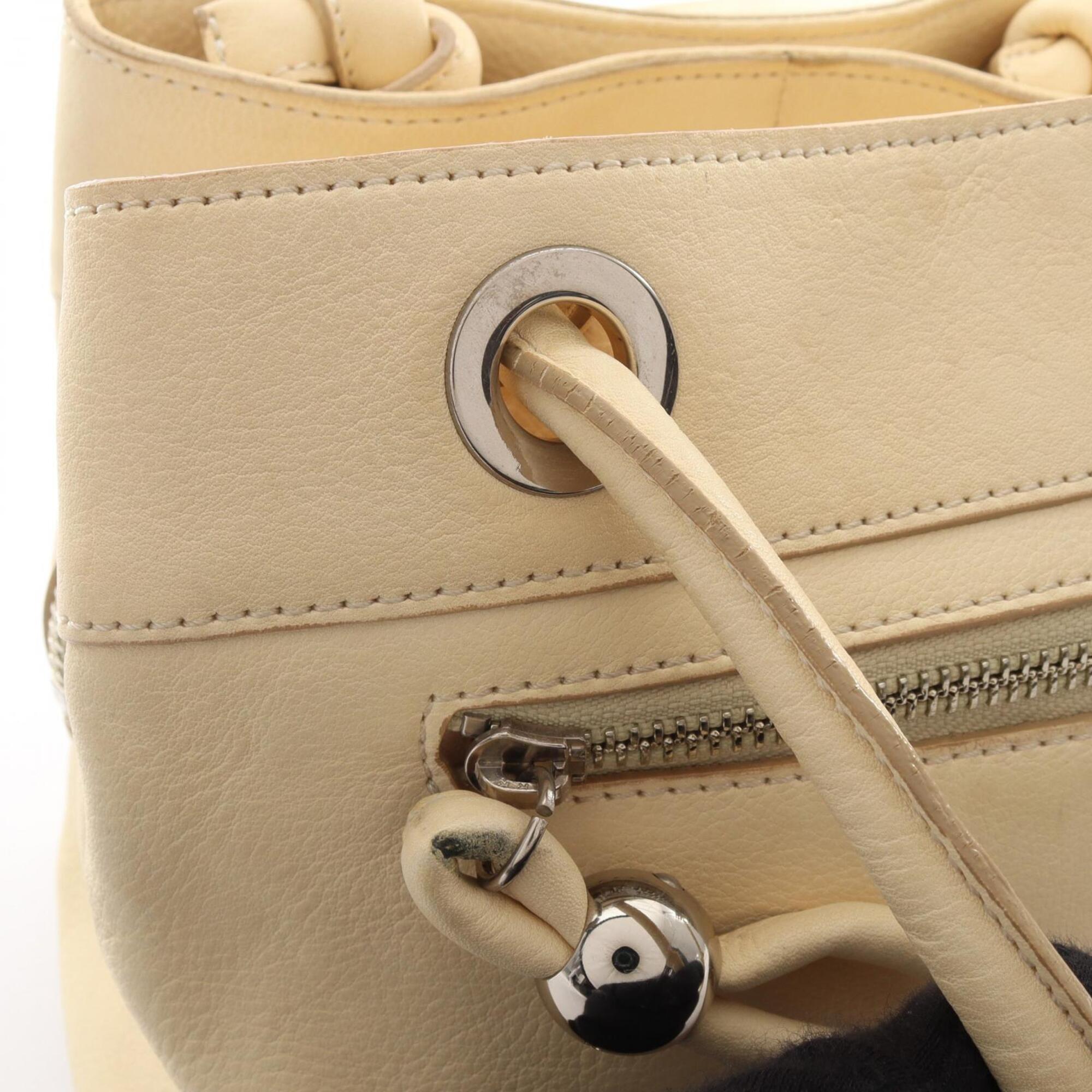 Chloé Ivory Leather Handbag (Pre-Owned)