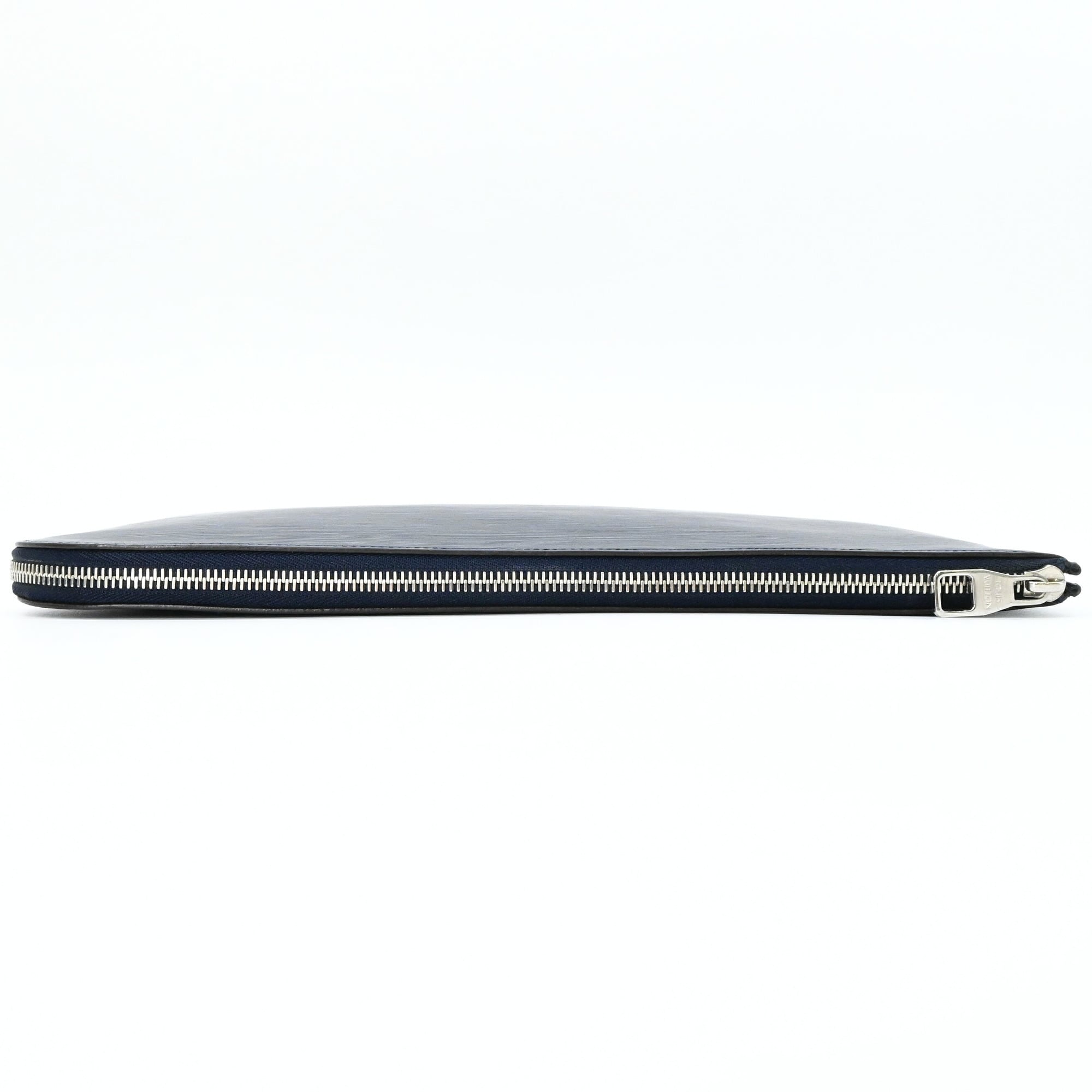 Louis Vuitton Navy Epi Leather Clutch Bag Pochette (Pre-Owned)