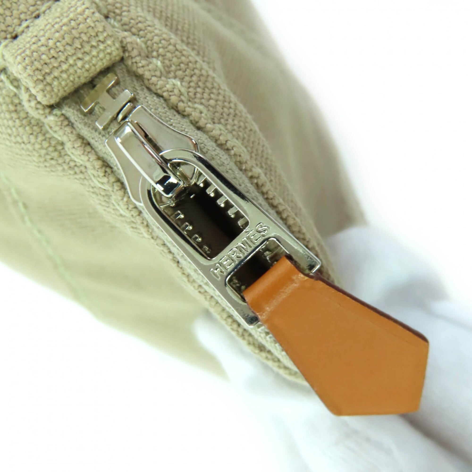 Hermes Bolide Beige Cotton 100% Leather Pouch (Pre-Owned)