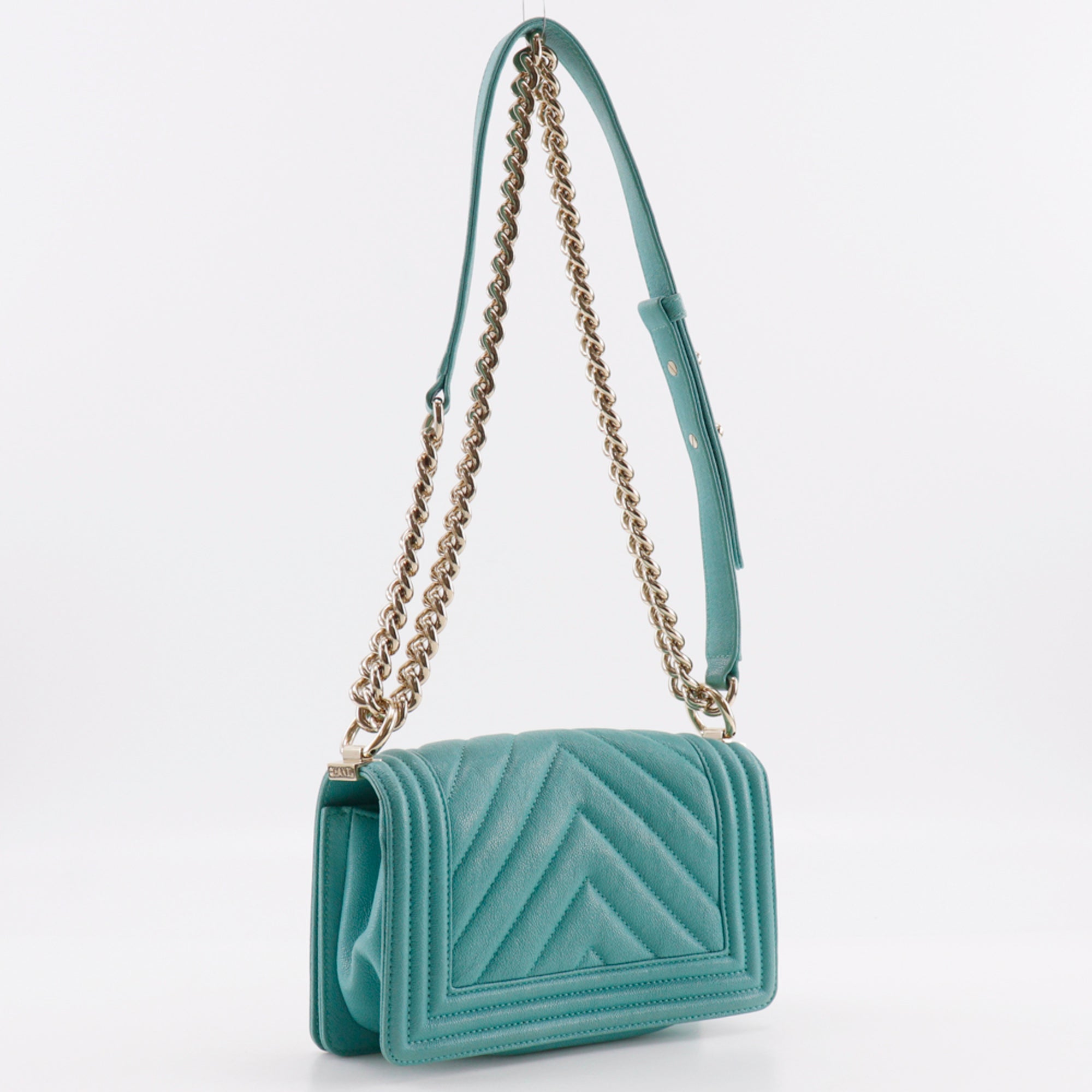 Chanel Boy Chanel Green Grained Calfskin Shoulder Bag (Pre-Owned)
