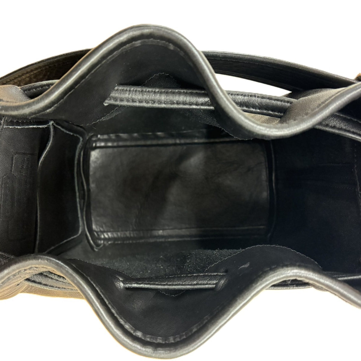 Coach Black Leather Shoulder Bag (Pre-Owned)