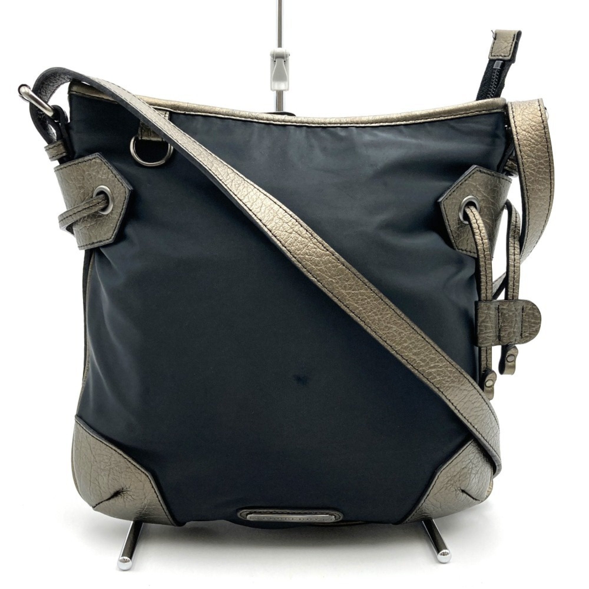 Burberry Black Nylon Leather Shoulder Bag (Pre-Owned)