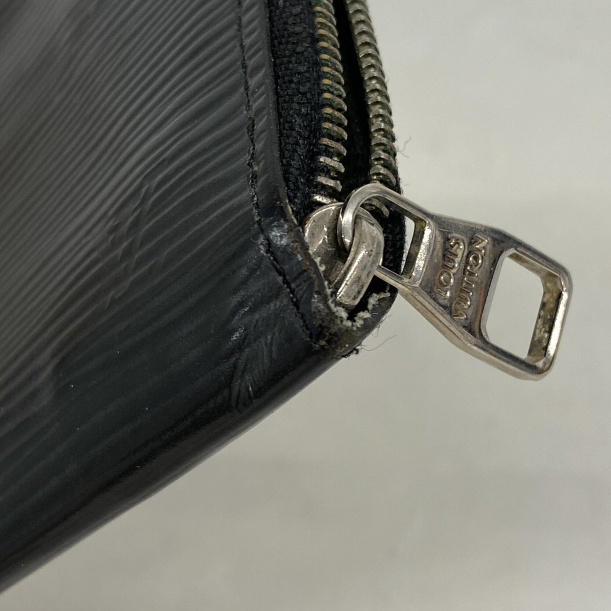 Louis Vuitton Noir Coin Purse/Coin Case (Pre-Owned)