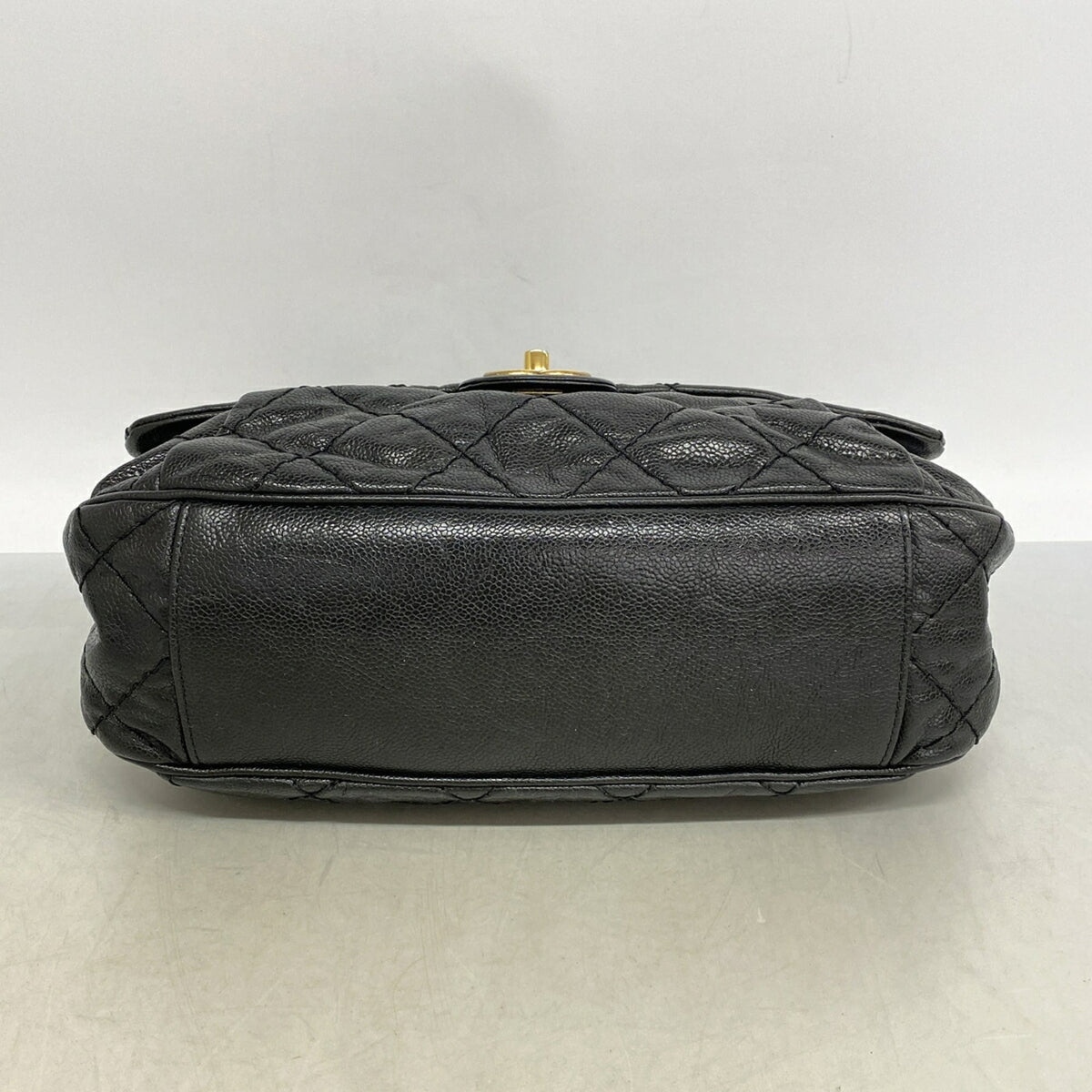 Chanel Black Grained Calfskin Shoulder Bag (Pre-Owned)