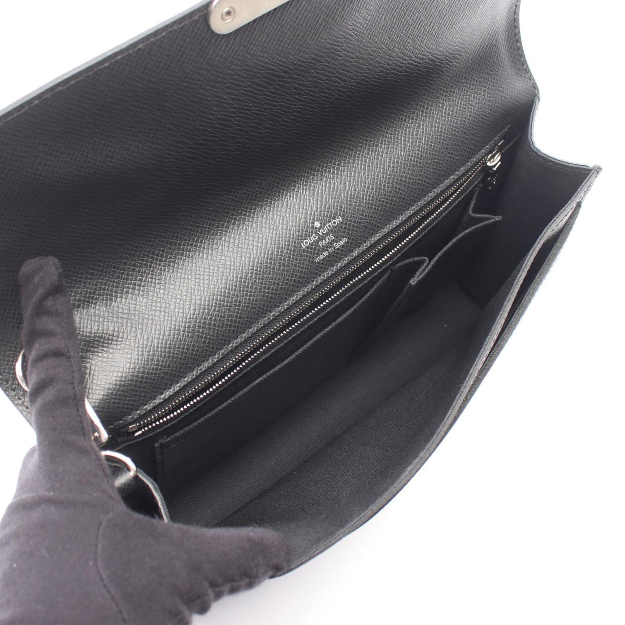 Louis Vuitton Ardoise Black Taiga Leather Leather Clutch Bag Handbag (Pre-Owned)