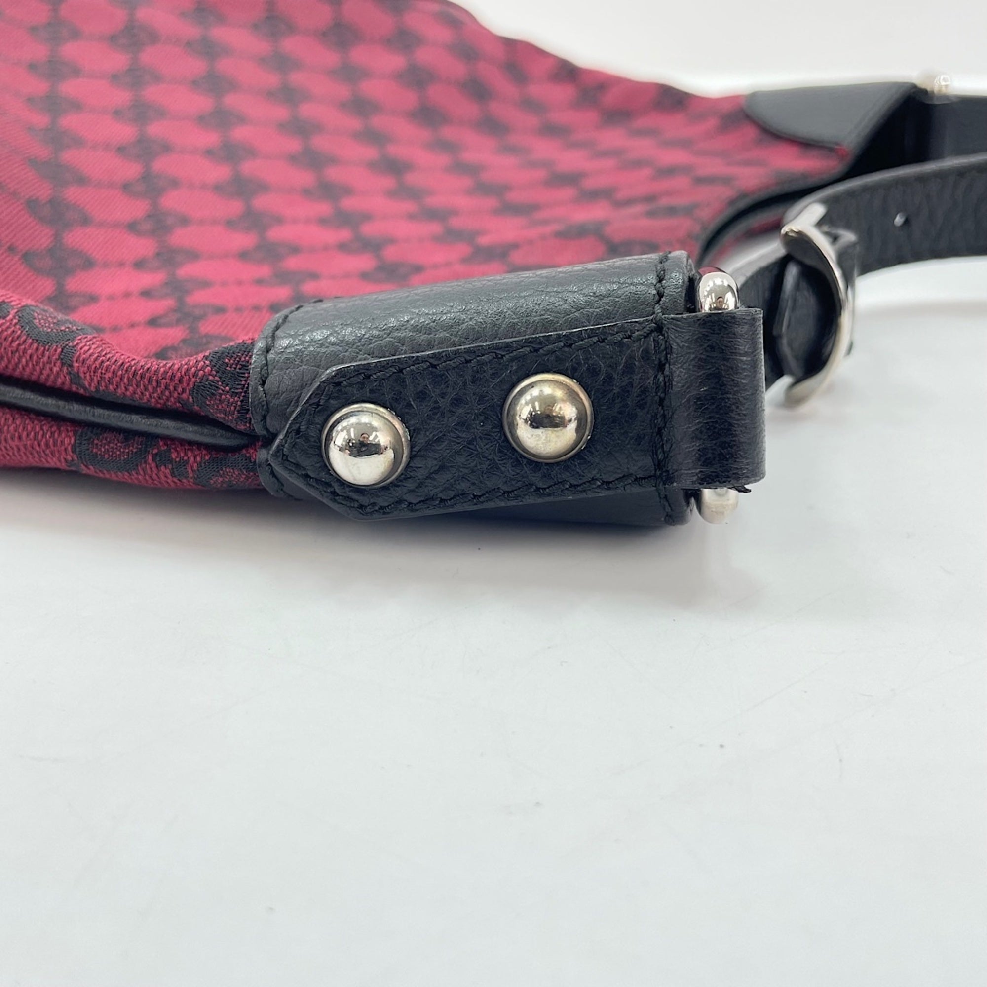 Gucci Red Color Shoulder Bag (Pre-Owned)