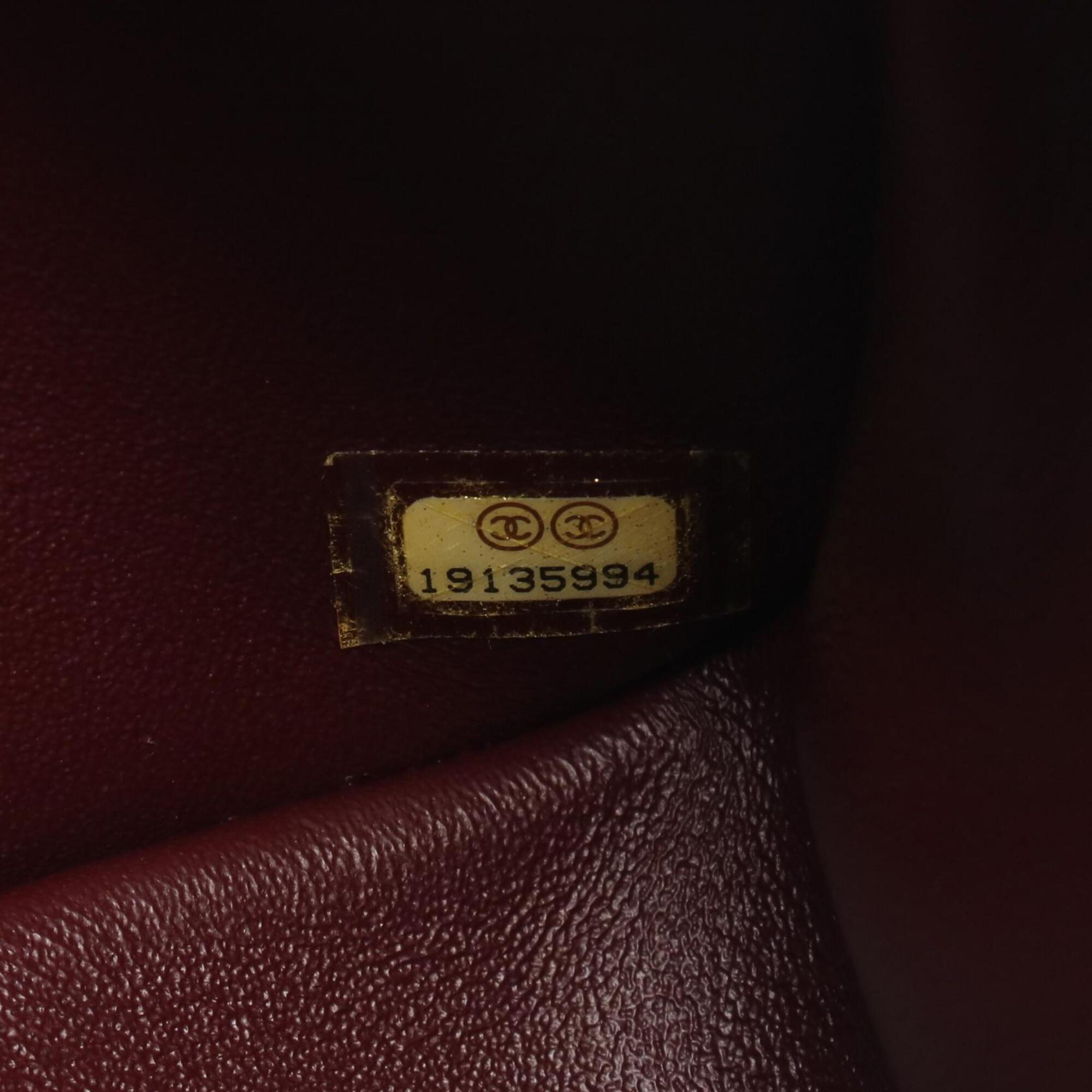 Chanel Black Leather Handbag Shoulder Bag (Pre-Owned)