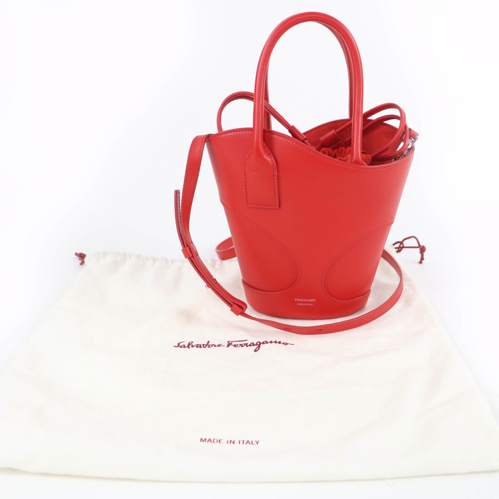 Salvatore Ferragamo Red Color Leather Handbag Shoulder Bag (Pre-Owned)