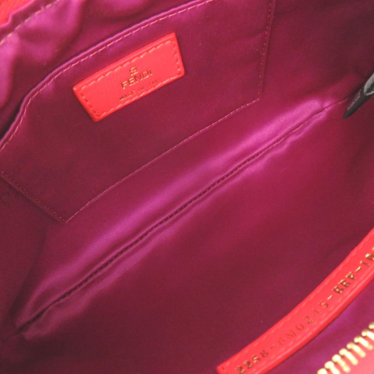 Fendi Red Color Leather Handbag (Pre-Owned)