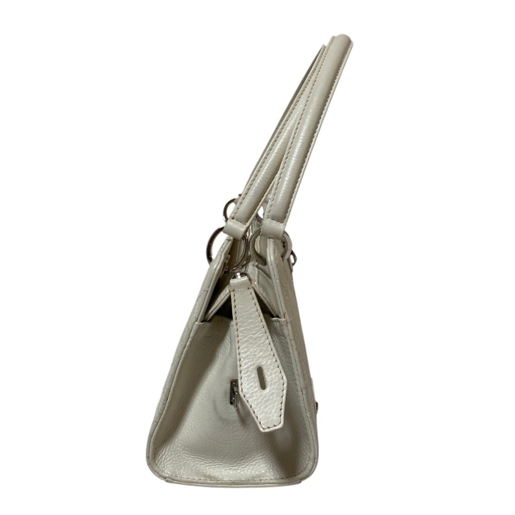 Christian Dior White Handbag (Pre-Owned)