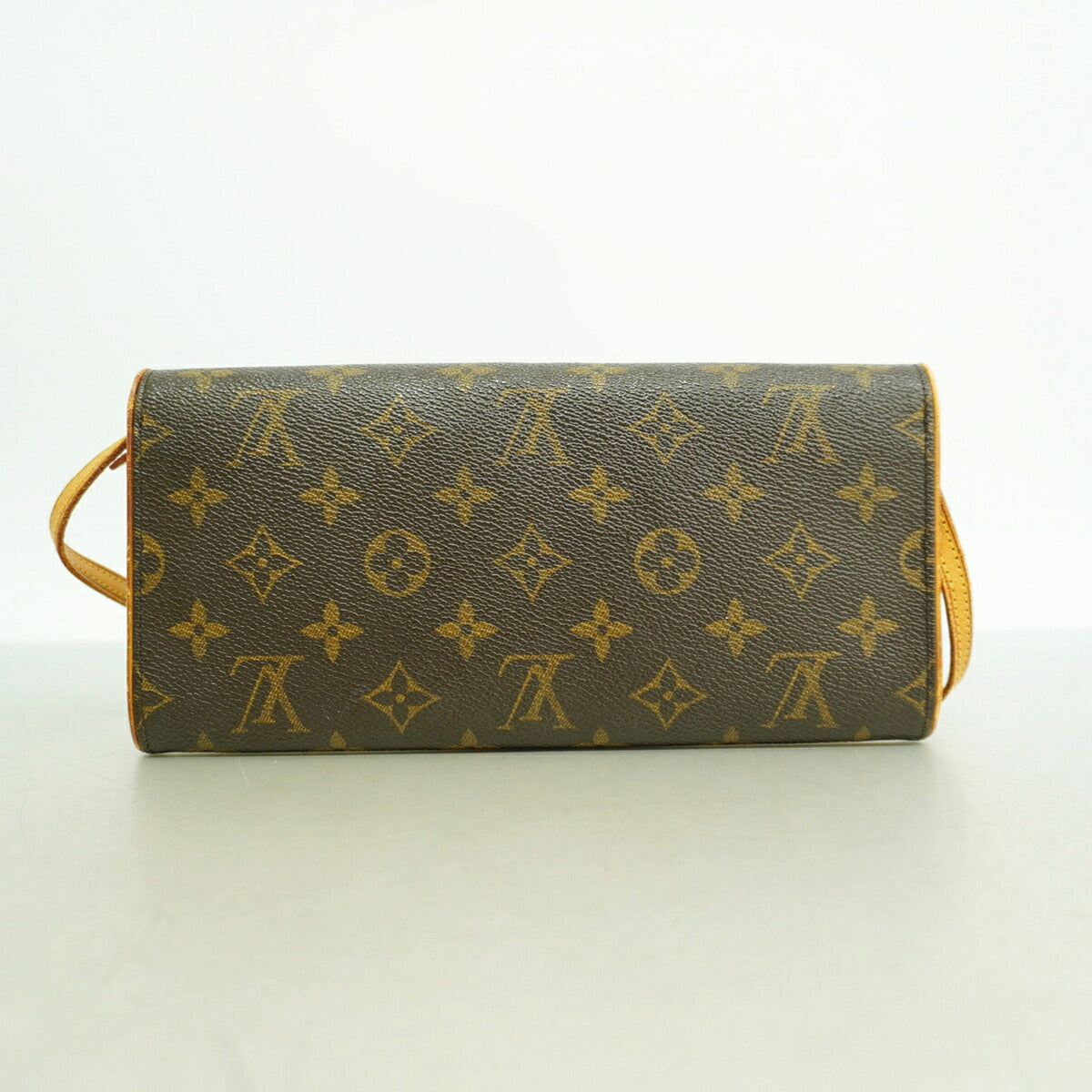 Louis Vuitton Brown Shoulder Bag (Pre-Owned)