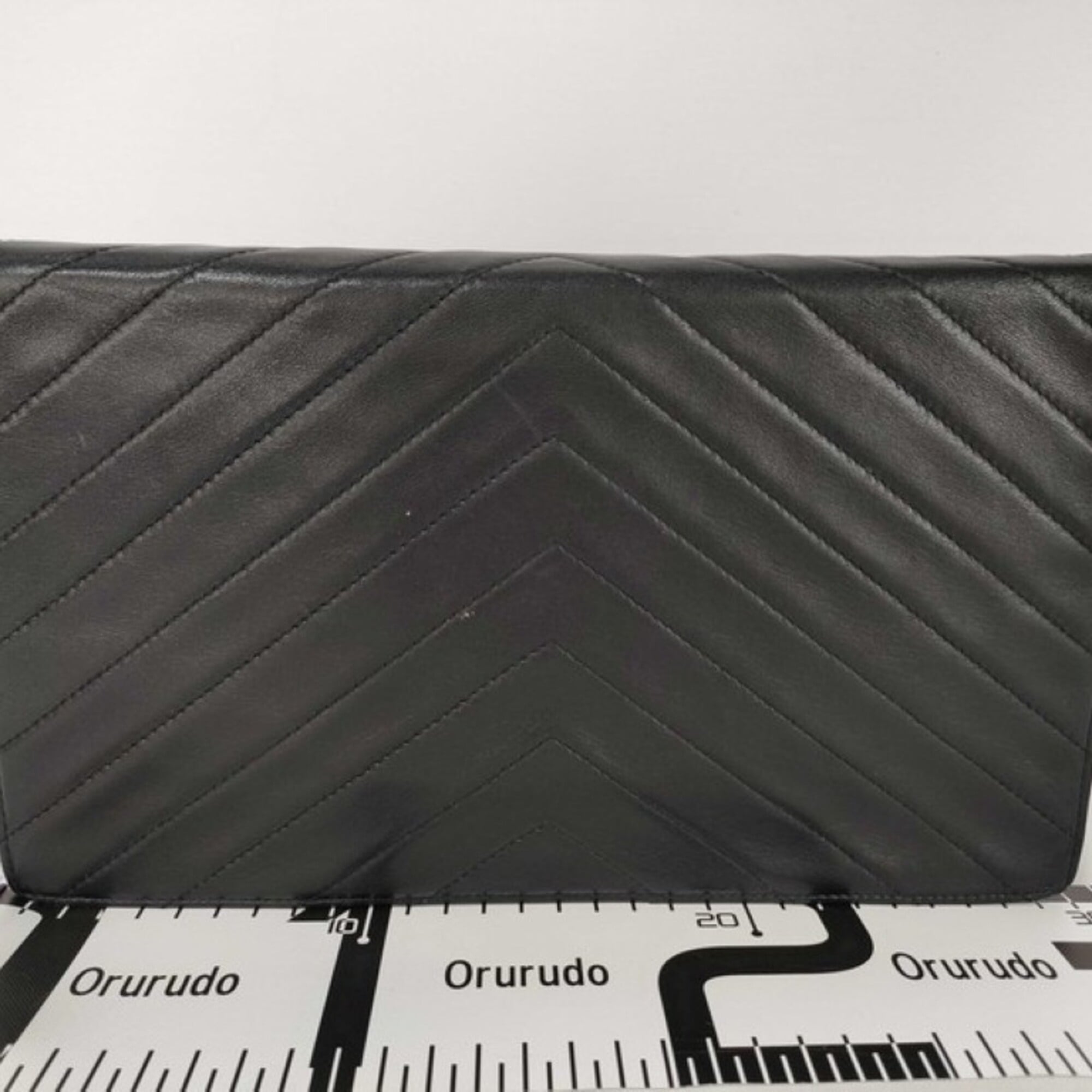 Yves Saint Laurent Black Leather Shoulder Bag (Pre-Owned)
