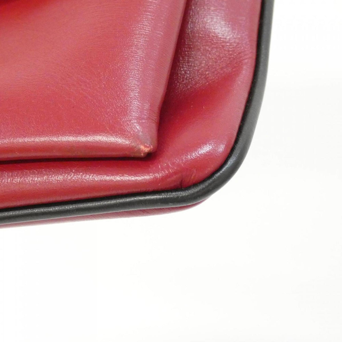 Gucci Black Red Color Leather Shoulder Bag (Pre-Owned)
