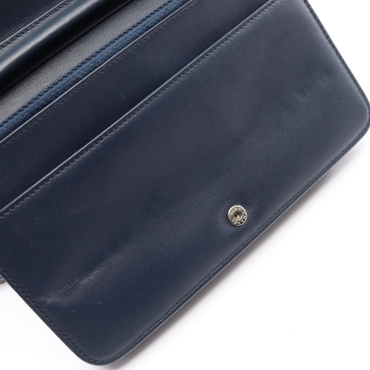 Chanel Navy Leather Handbag Shoulder Bag (Pre-Owned)