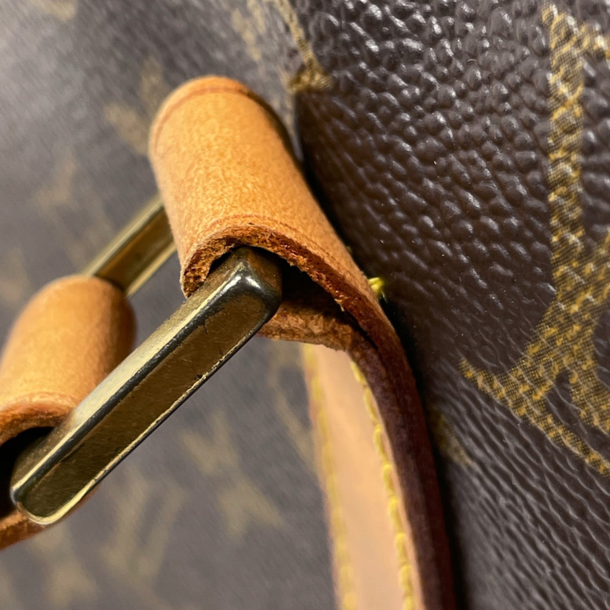 Louis Vuitton Brown Monogram Shoulder Bag (Pre-Owned)