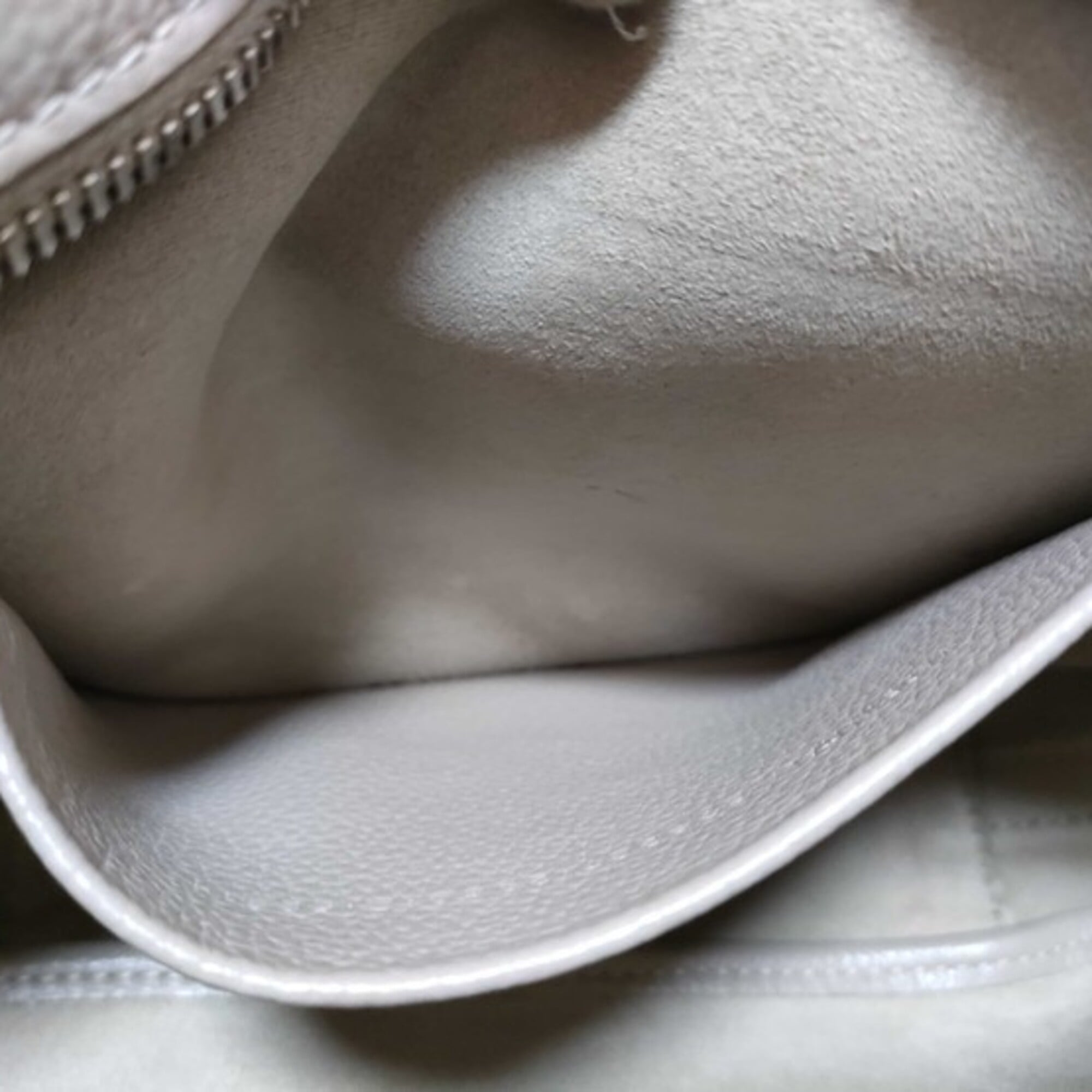 Balenciaga Beige Leather Shoulder Bag (Pre-Owned)