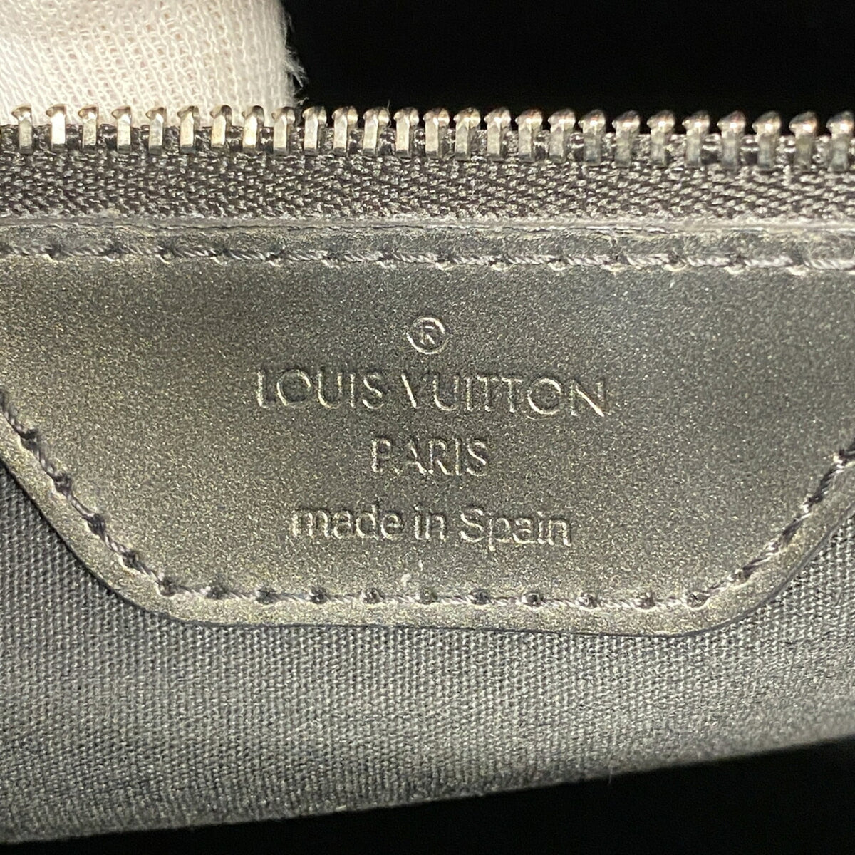 Louis Vuitton Noir Tote Bag (Pre-Owned)