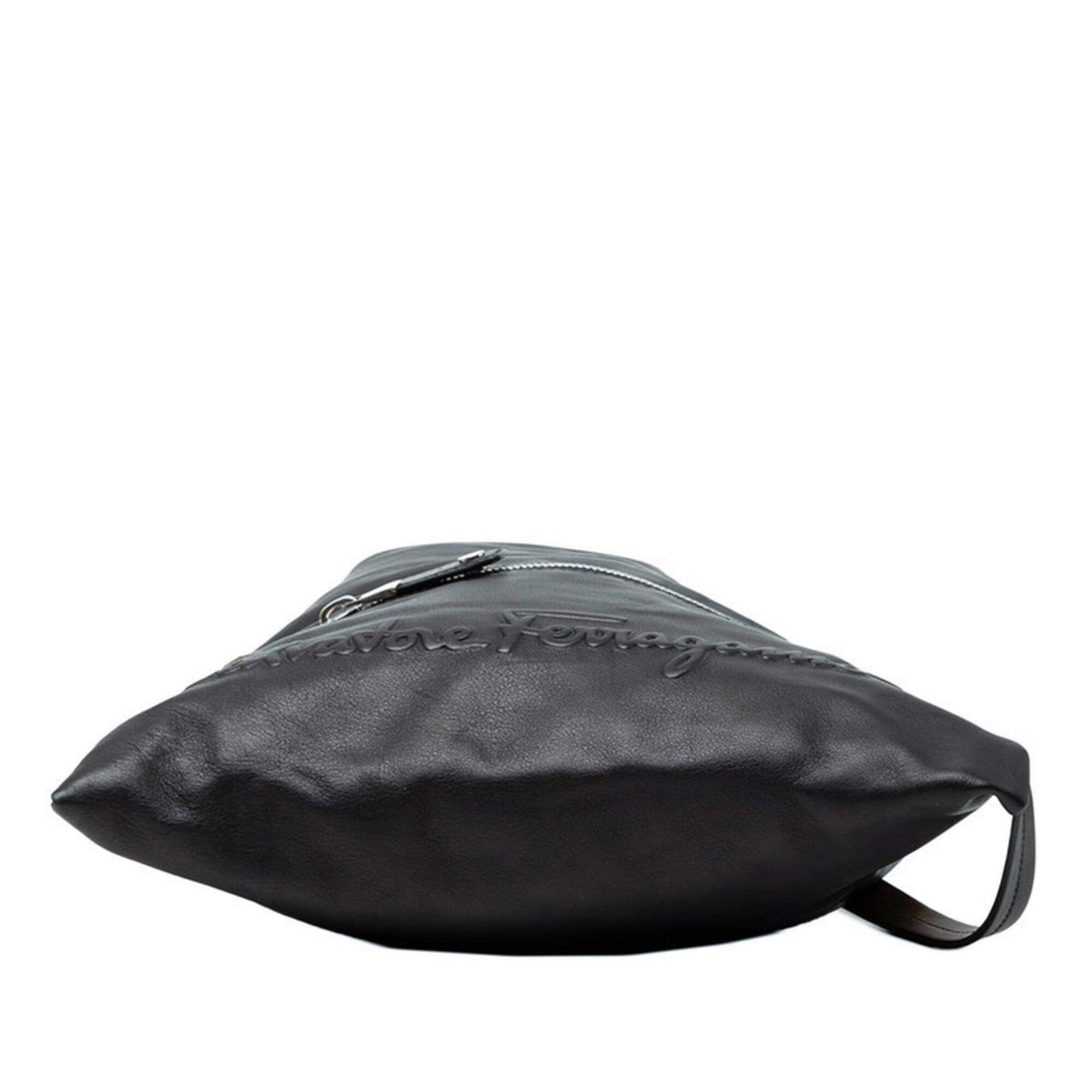 Salvatore Ferragamo Black Brown Leather Shoulder Bag (Pre-Owned)